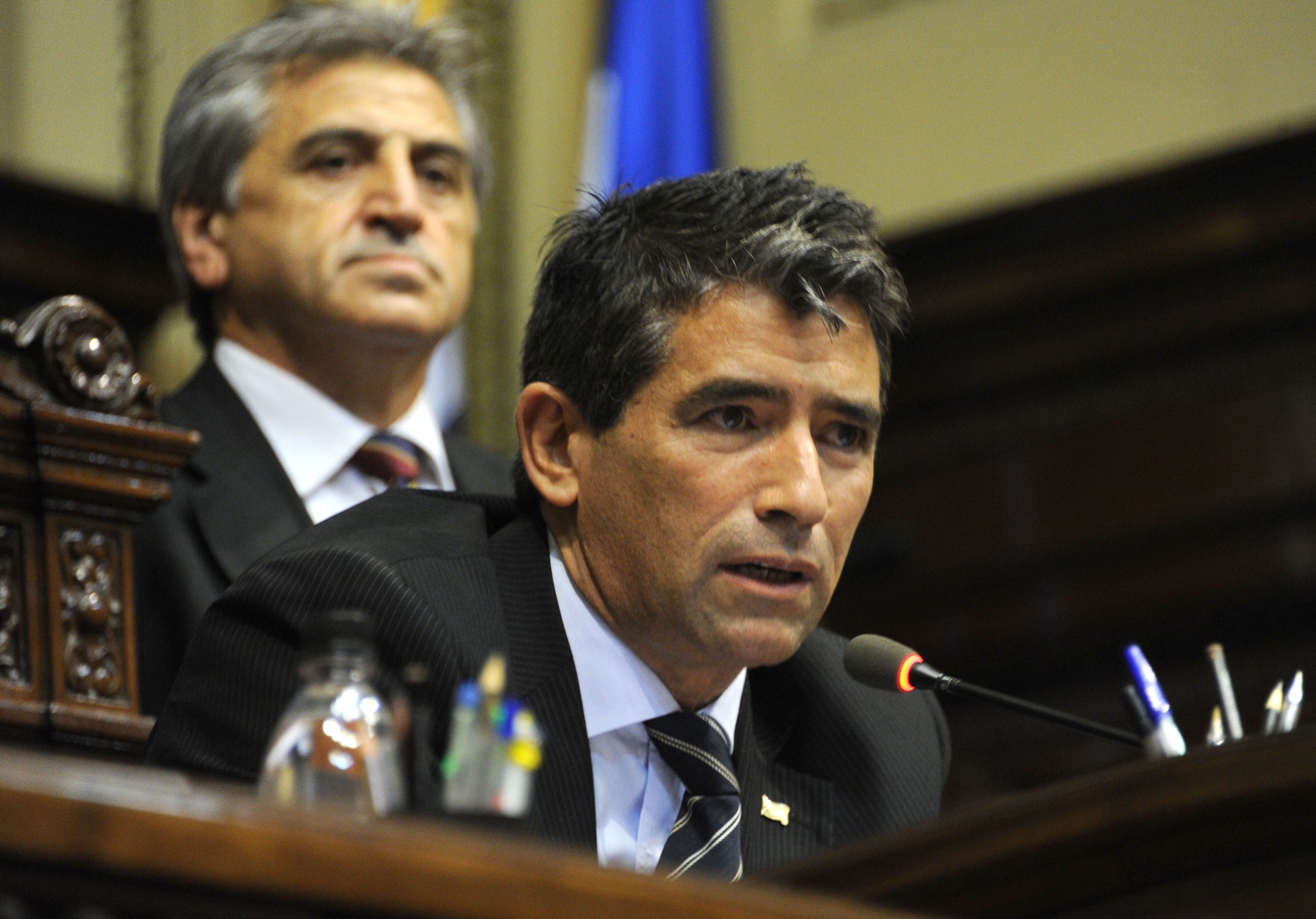Escolares defendieron sus derechos de niño en sesión parlamentaria presidida por ellos