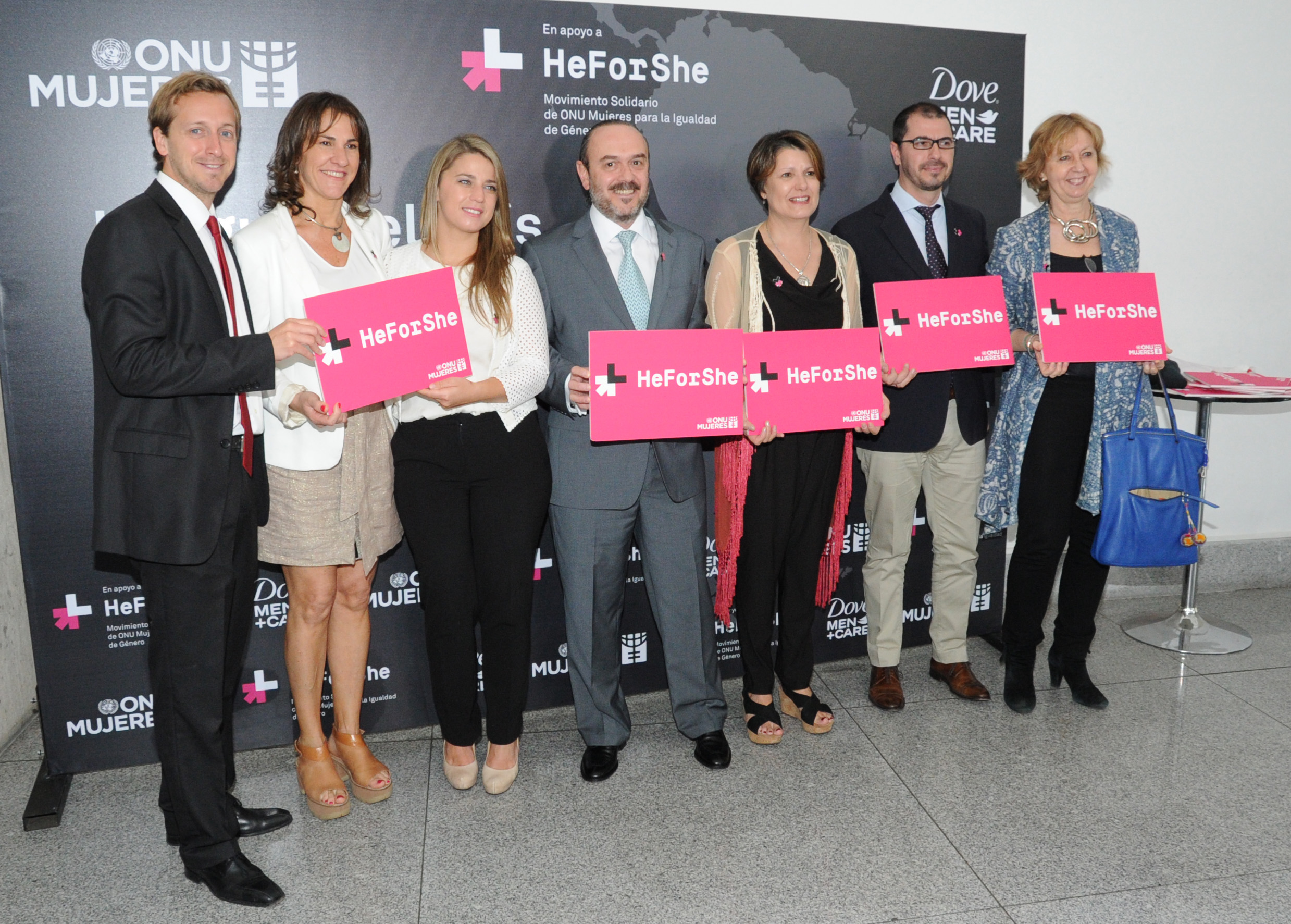 Lanzamiento de campaña HeforShe, con la presencia del prosecretario de Presidencia, Andrés Roballo
