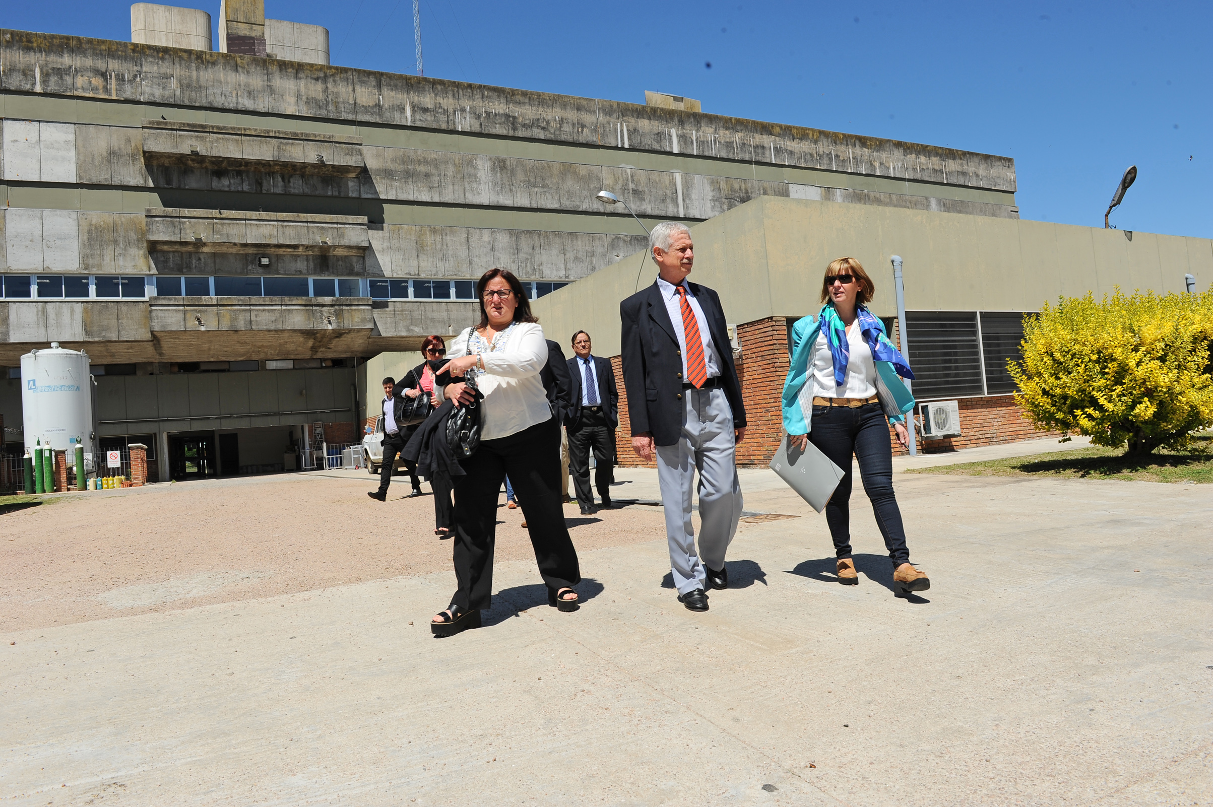 Recorrida de autoridades del MSP por instalaciones del hospital departamental de Durazno