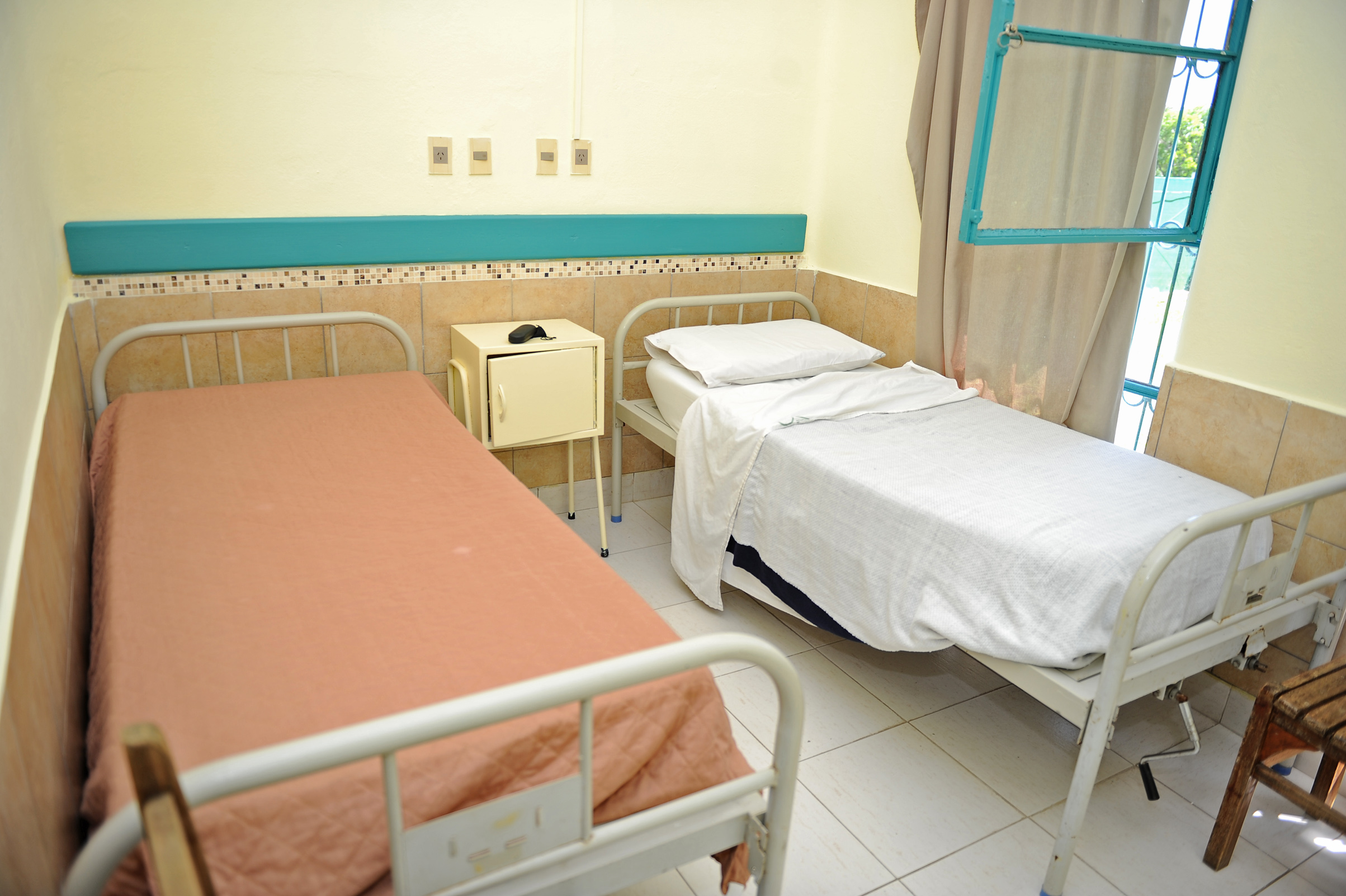Recorrida de autoridades del MSP por instalaciones del Centro de Salud Mental, junto al Hospital Departamental de Durazno