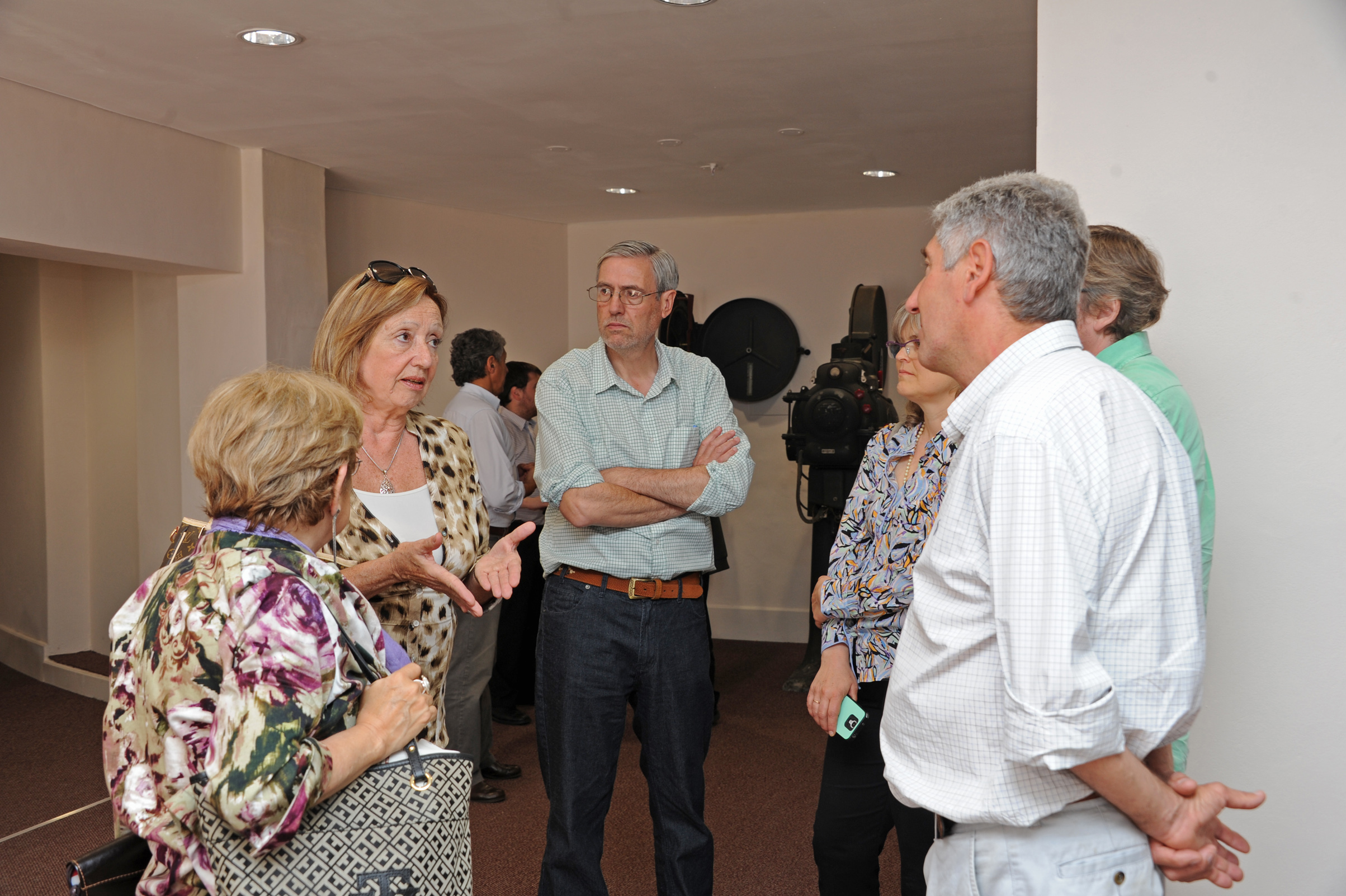 Recorrida de María Julia Muñoz por las instalaciones del Teatro Español, en proceso de recuperación