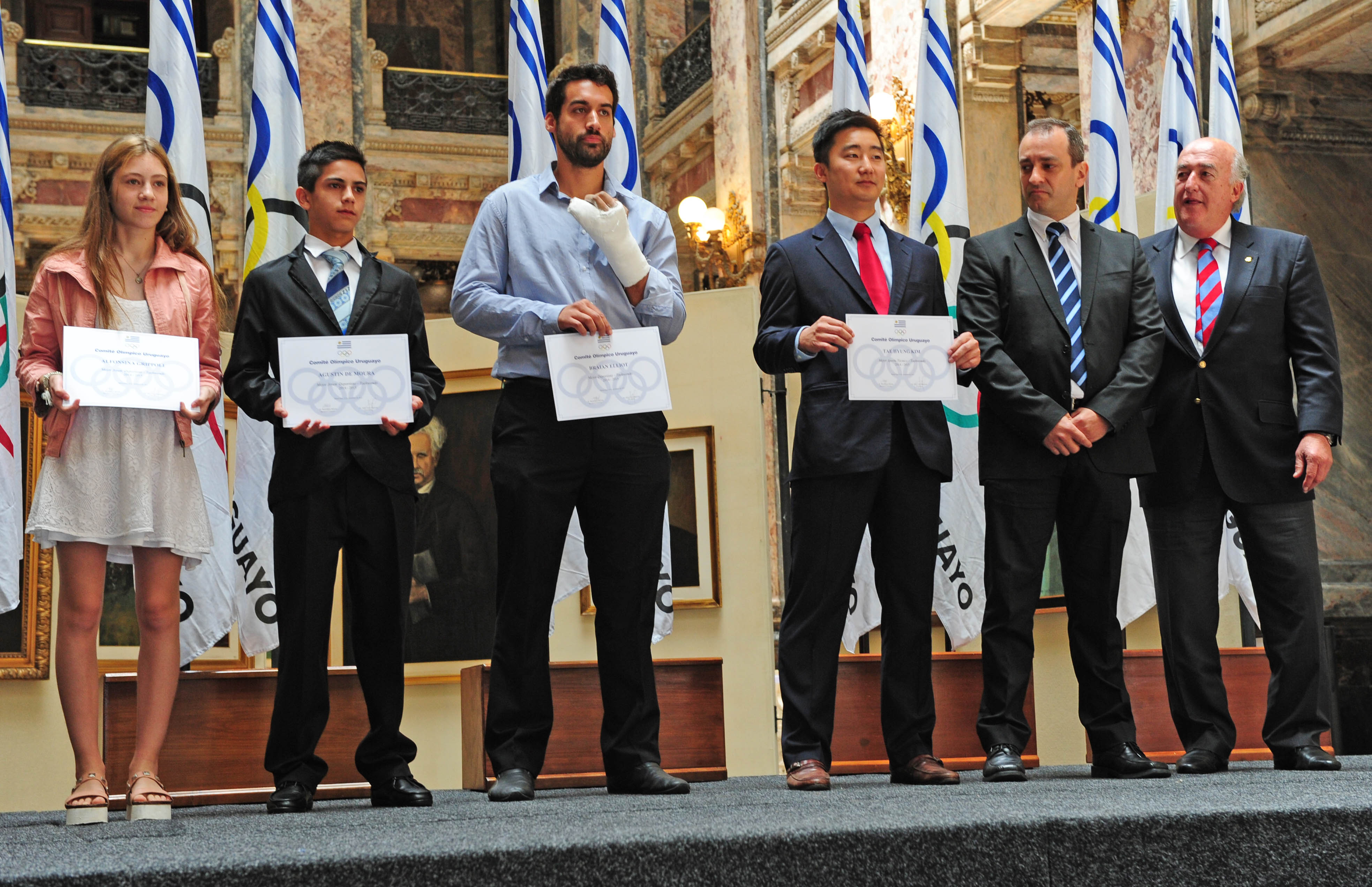 Cáceres y Sendic premiaron a Dolores Moreira y selección sub 23 como deportistas del año