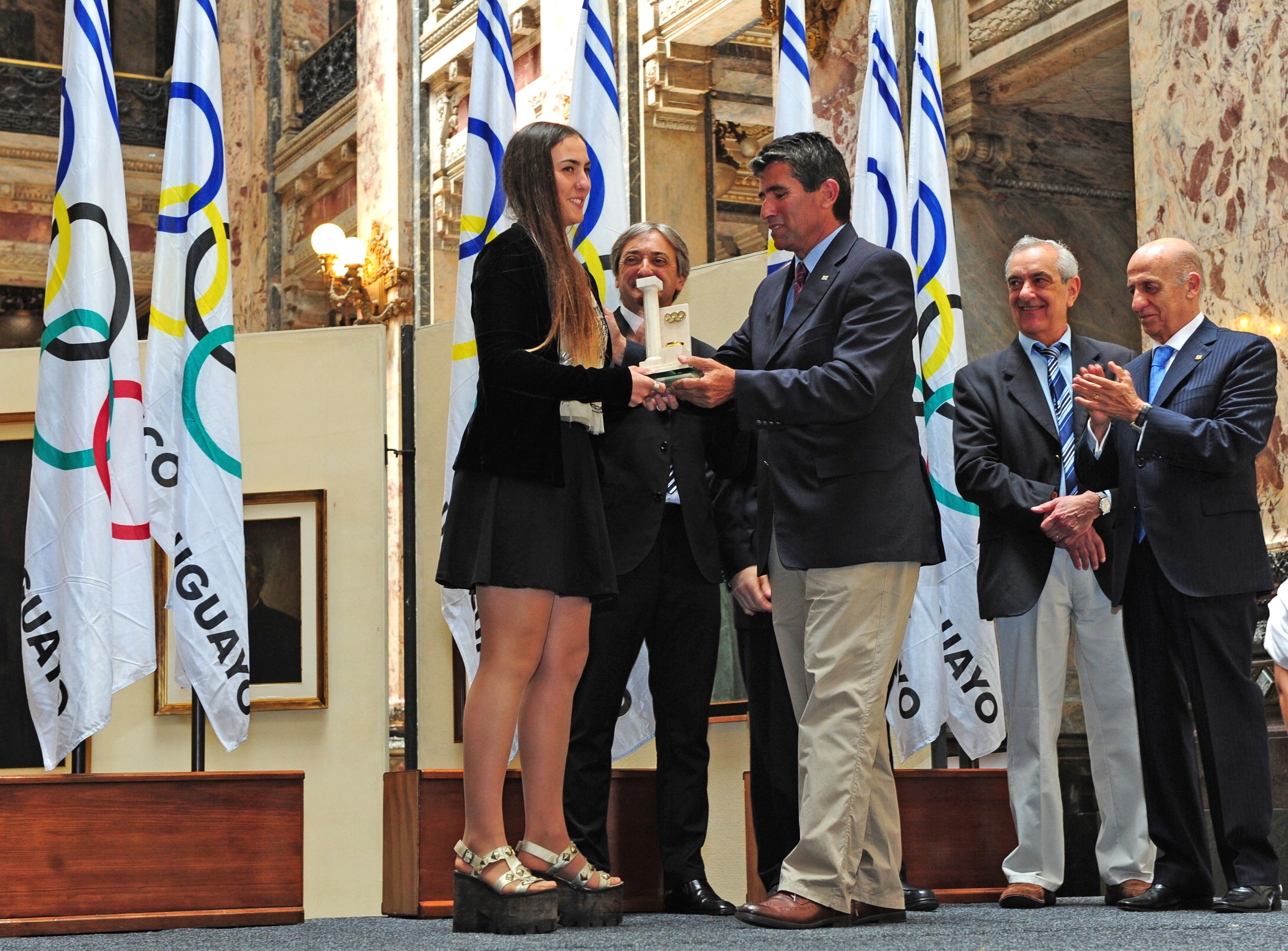 Cáceres y Sendic premiaron a Dolores Moreira y selección sub 23 como deportistas del año