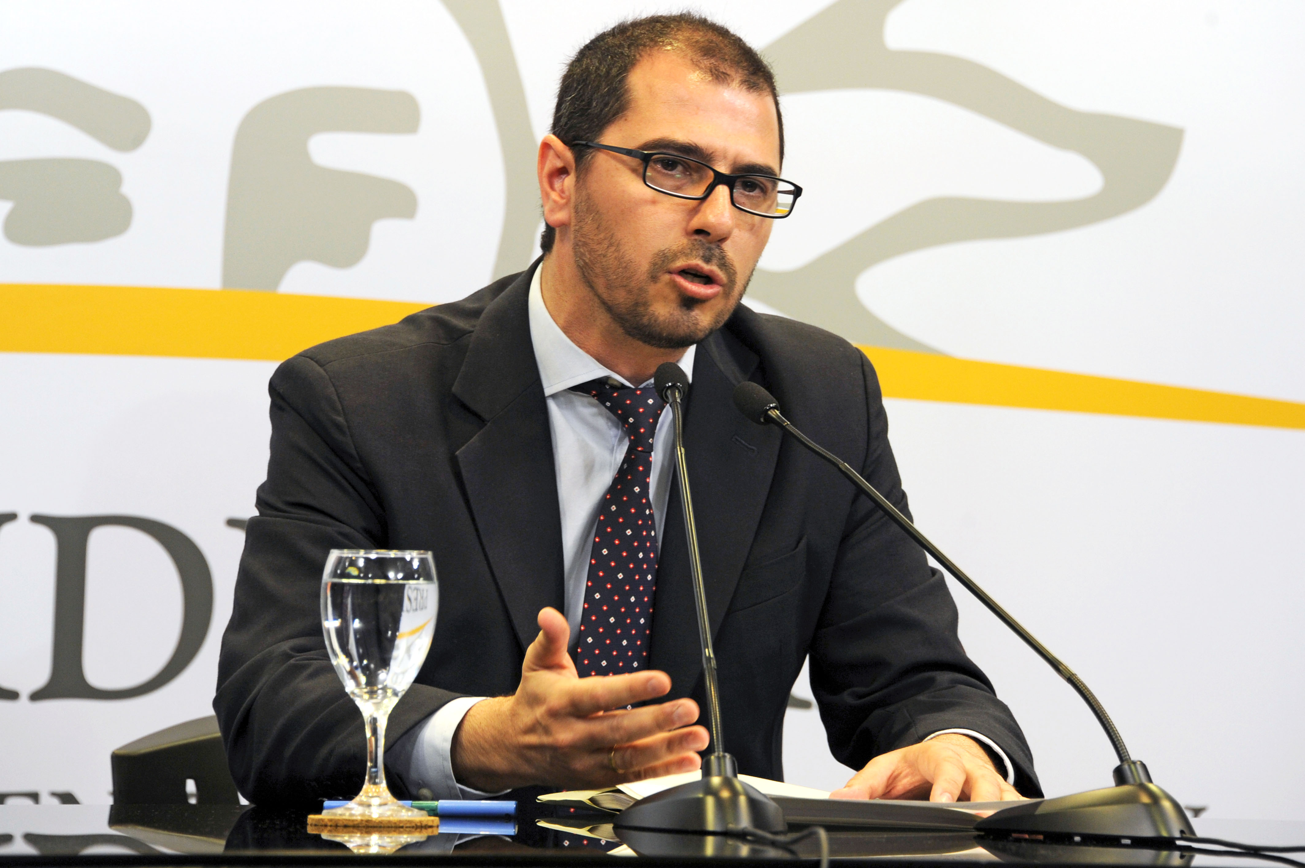 Conferencia de prensa del prosecretario de la Presidencia, Juan Andrés Roballo