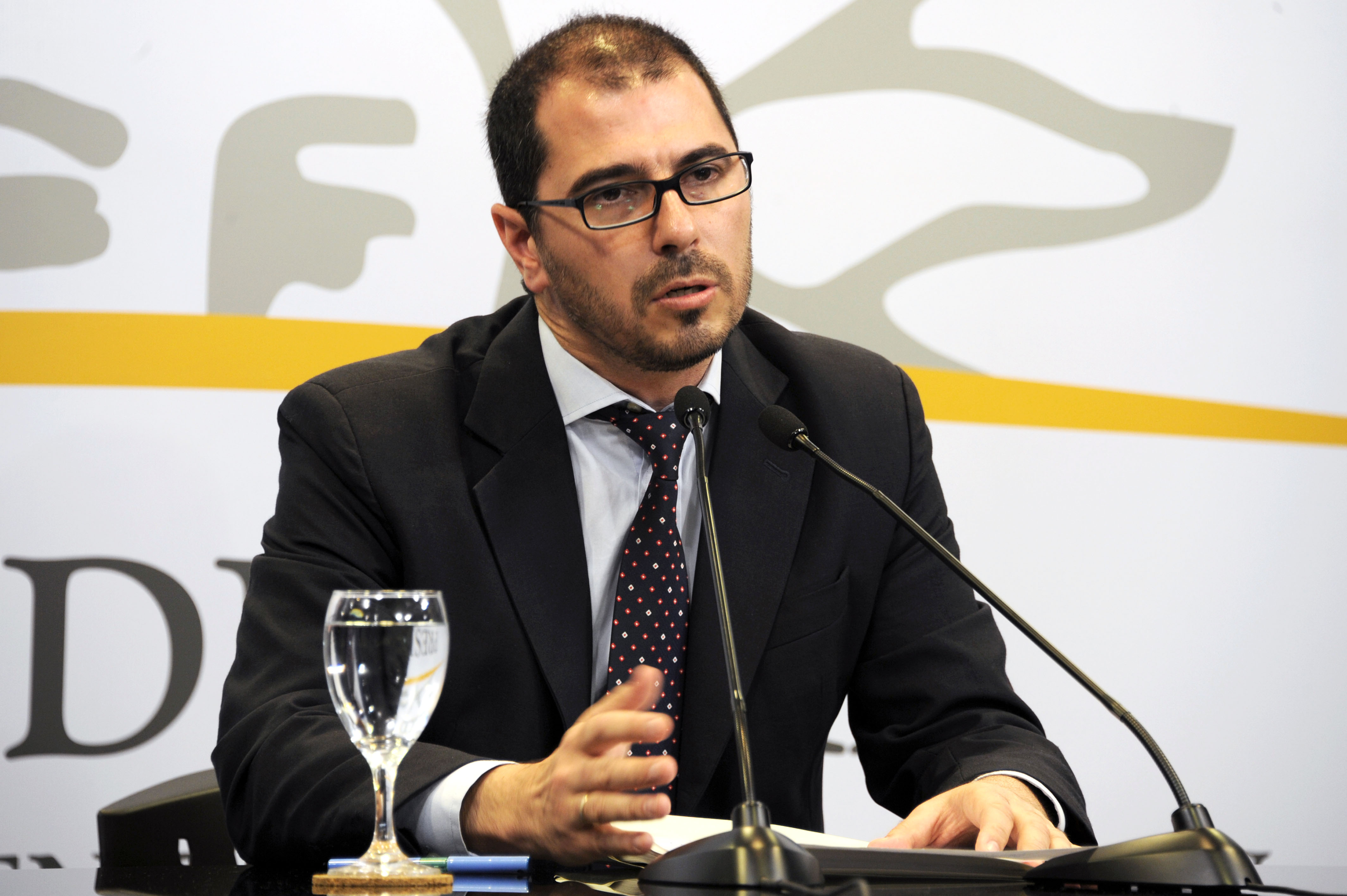 Conferencia de prensa del prosecretario de la Presidencia, Juan Andrés Roballo