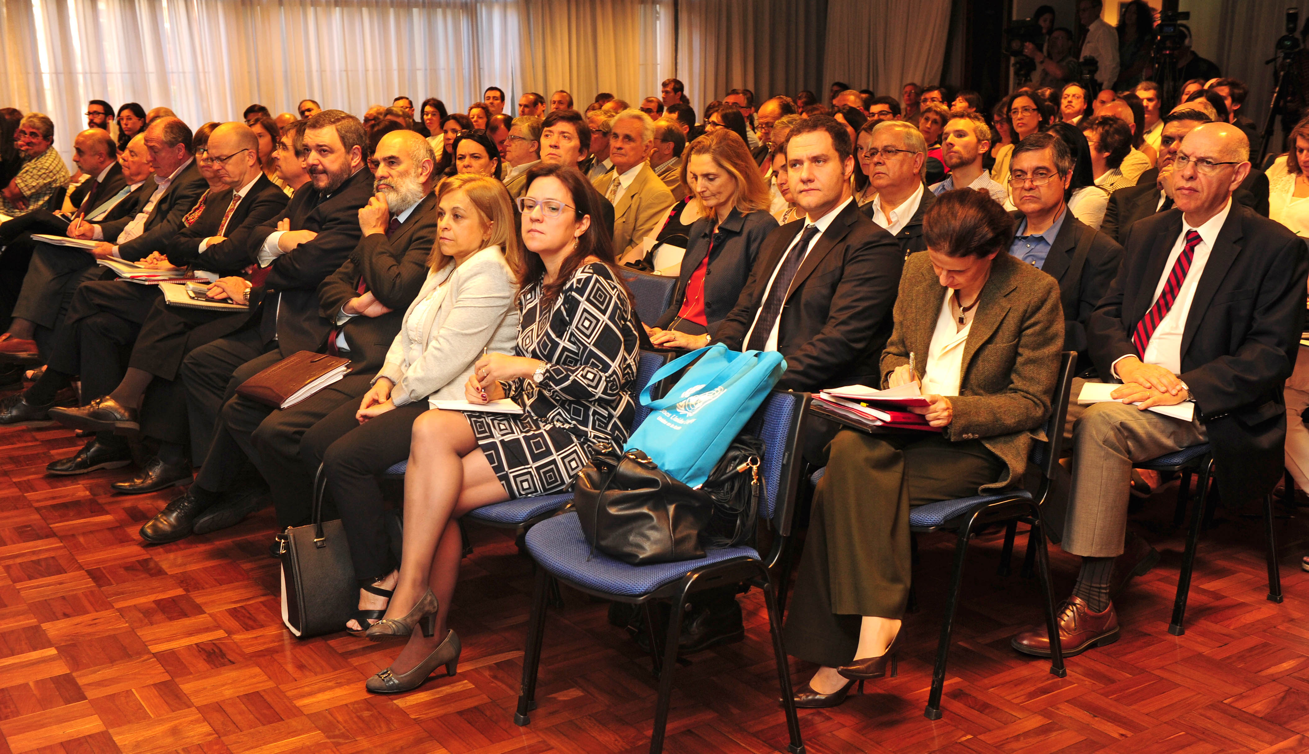 El Banco Mundial presentó diagnóstico sobre desafíos que enfrenta Uruguay para seguir creciendo