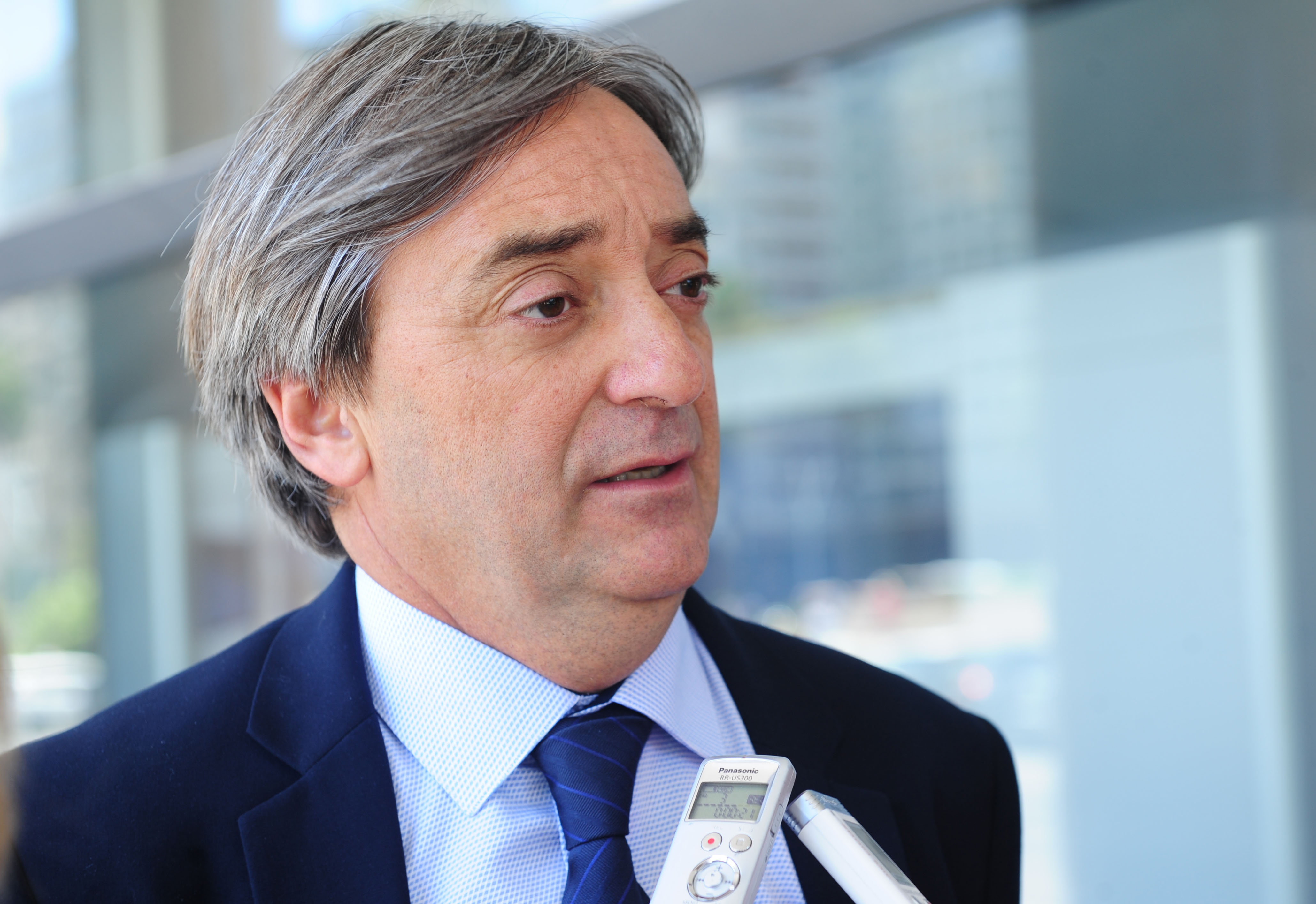 Secretaría del Deporte entregó Pabellón Nacional a jóvenes que representarán a Uruguay