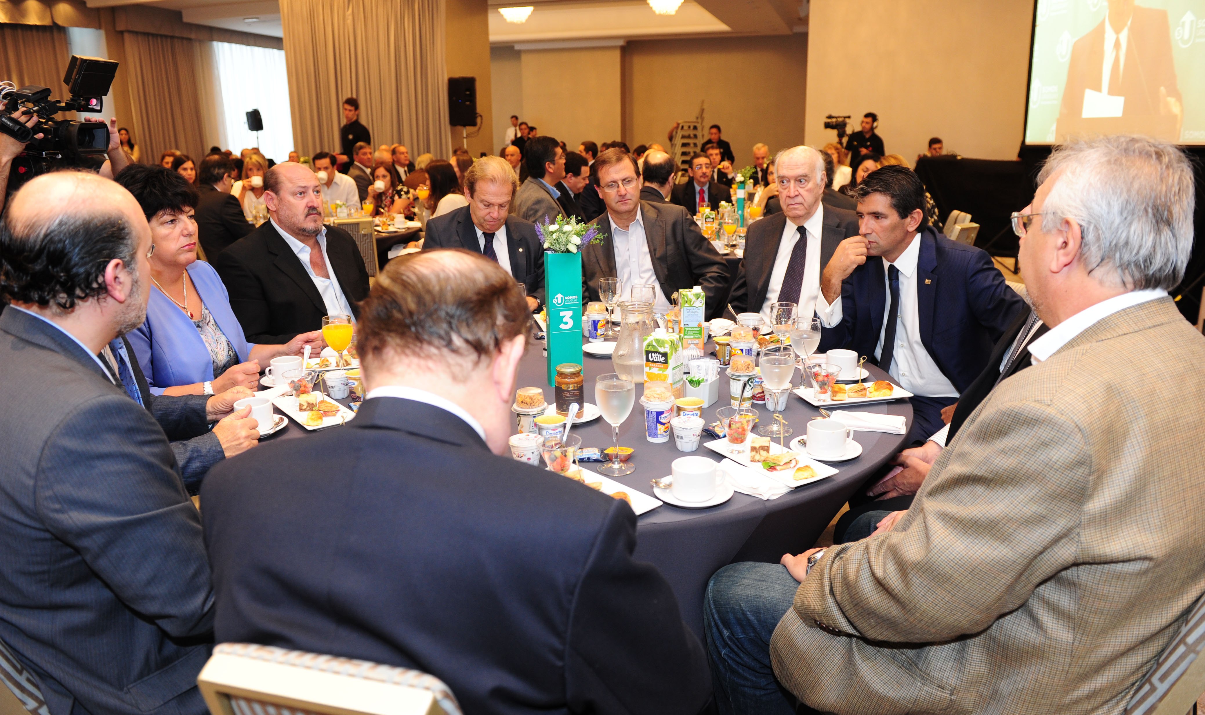 Raúl Sendic en el desayuno de trabajo Somos Uruguay, como estamos creando hoy el Uruguay del futuro