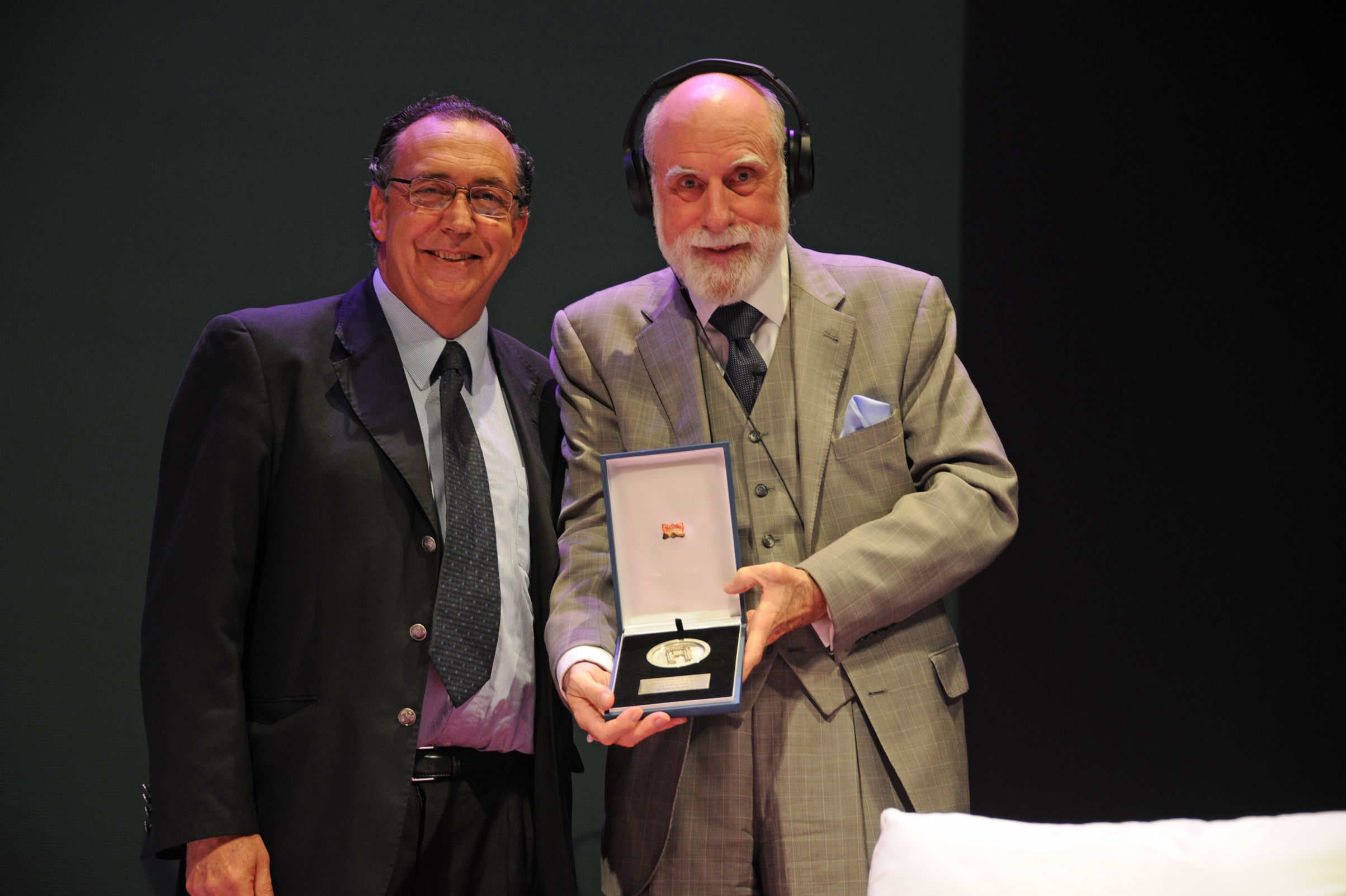 Vint Cerf recibe la distinción de Ciudadano ilustre de Montevideo