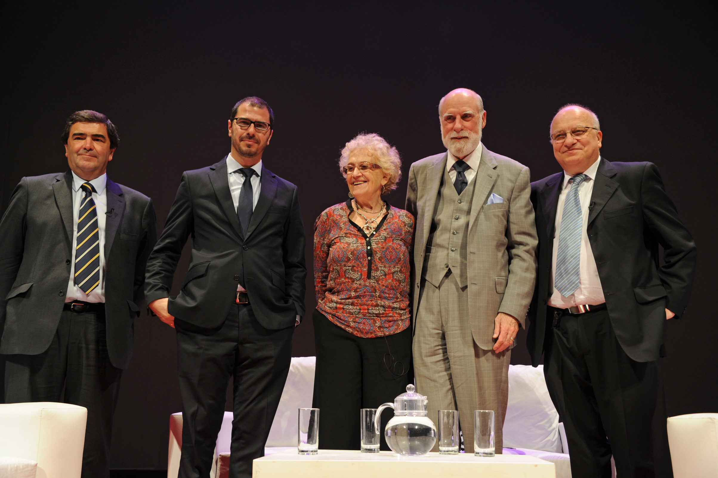 Prosecretario de la Presidencia de la República, Juan Andrés Roballo, junto a Vint Cerf y José Clastornik, director ejecutivo de AGESIC