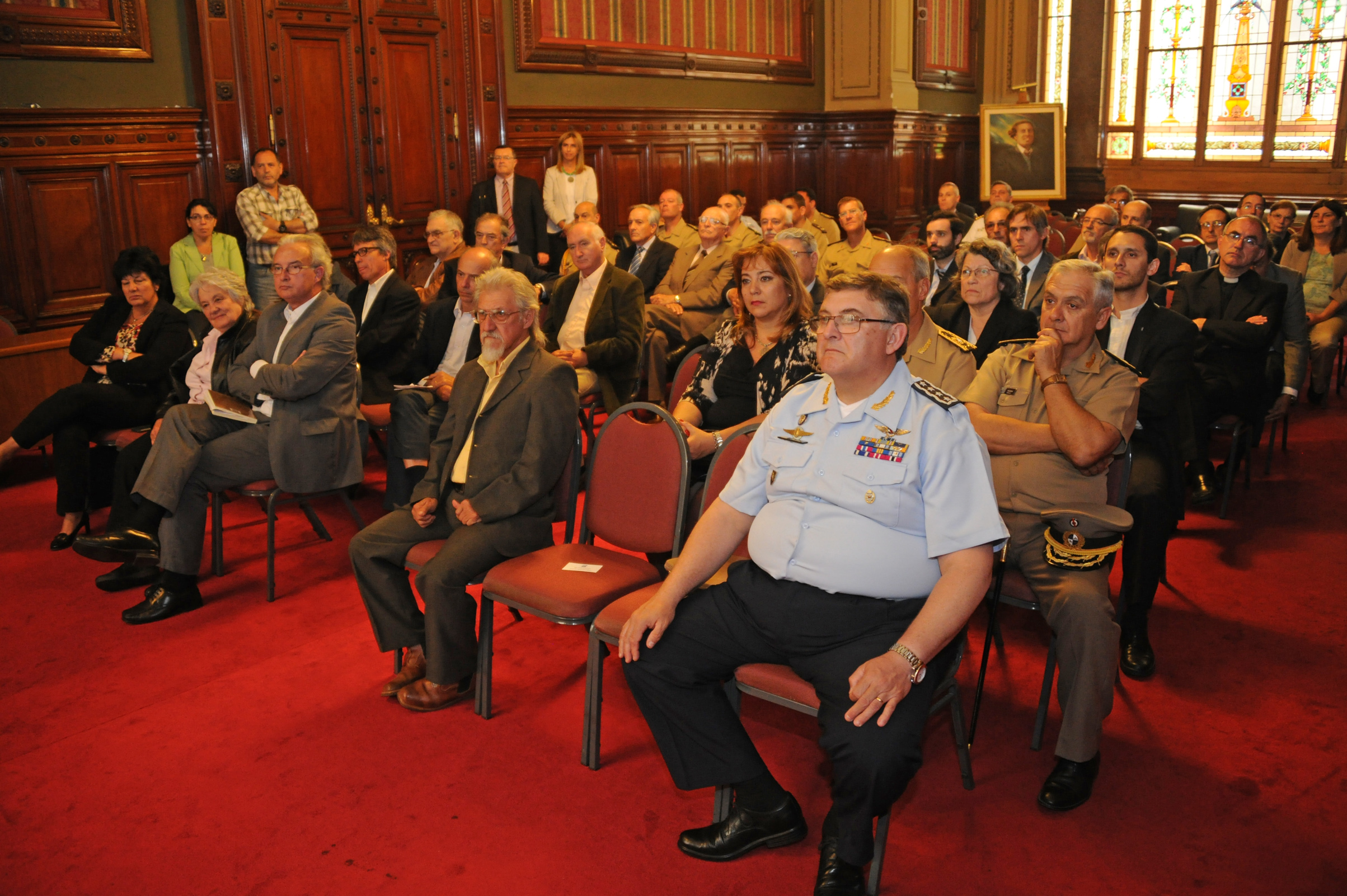 Autoridades y asistentes al evento