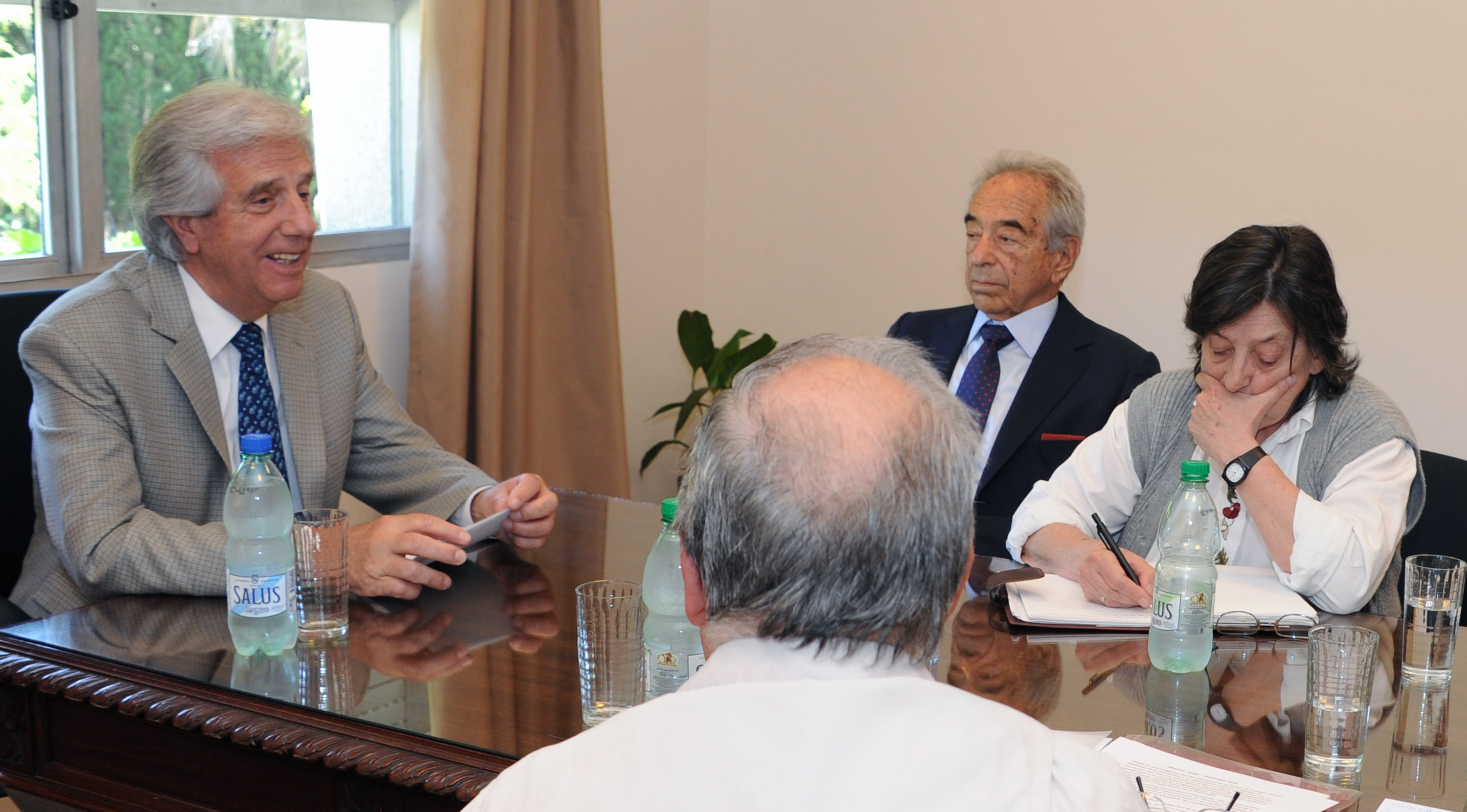 Vázquez se reunió con integrantes de la Comisión Verdad y Justicia