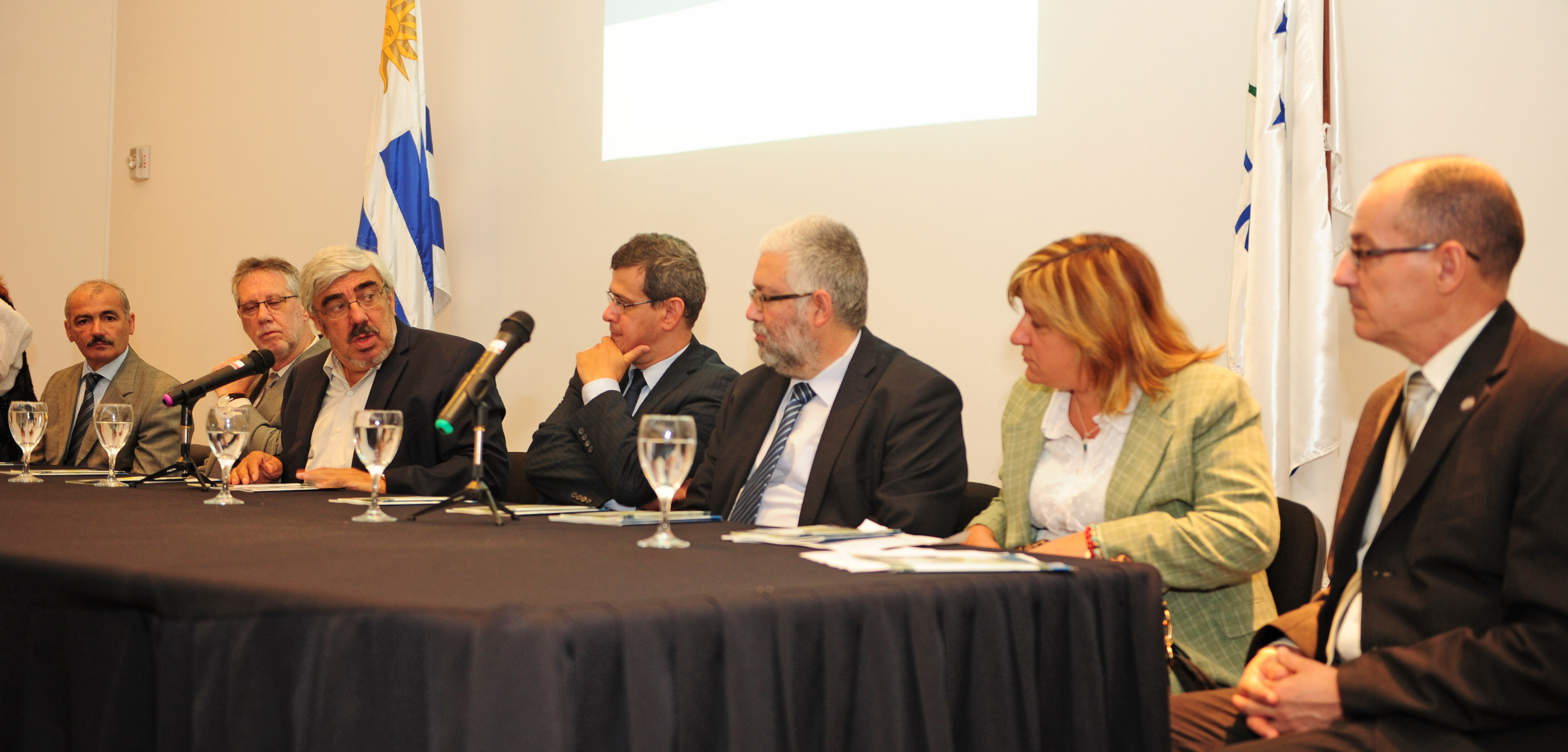 Autoridades del Ministe5rio del Interior y de la Junta Nacional de Drogas