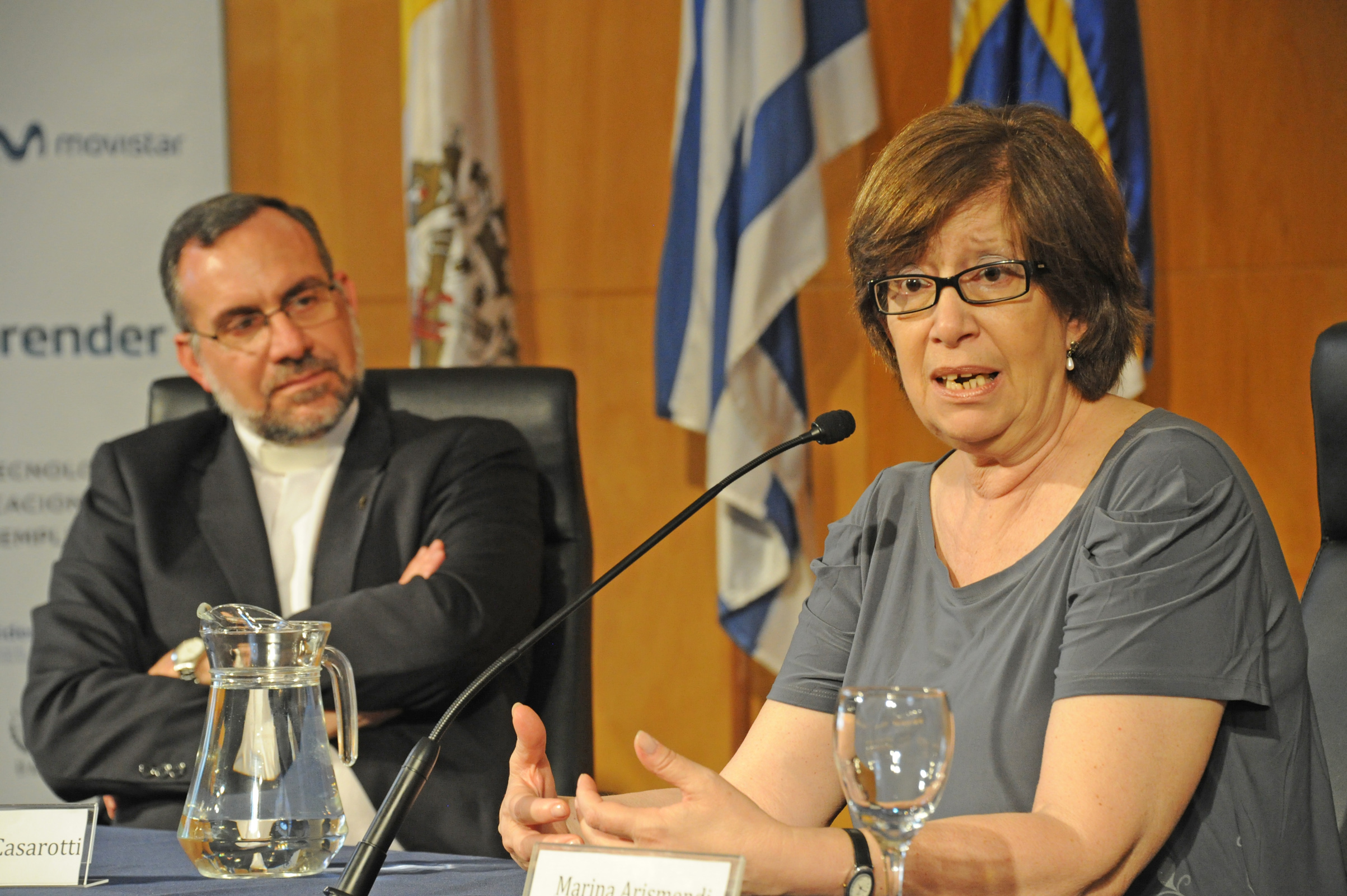 Ministra de Desarrollo Social, Marina Arismendi, haciendo uso de la palabra