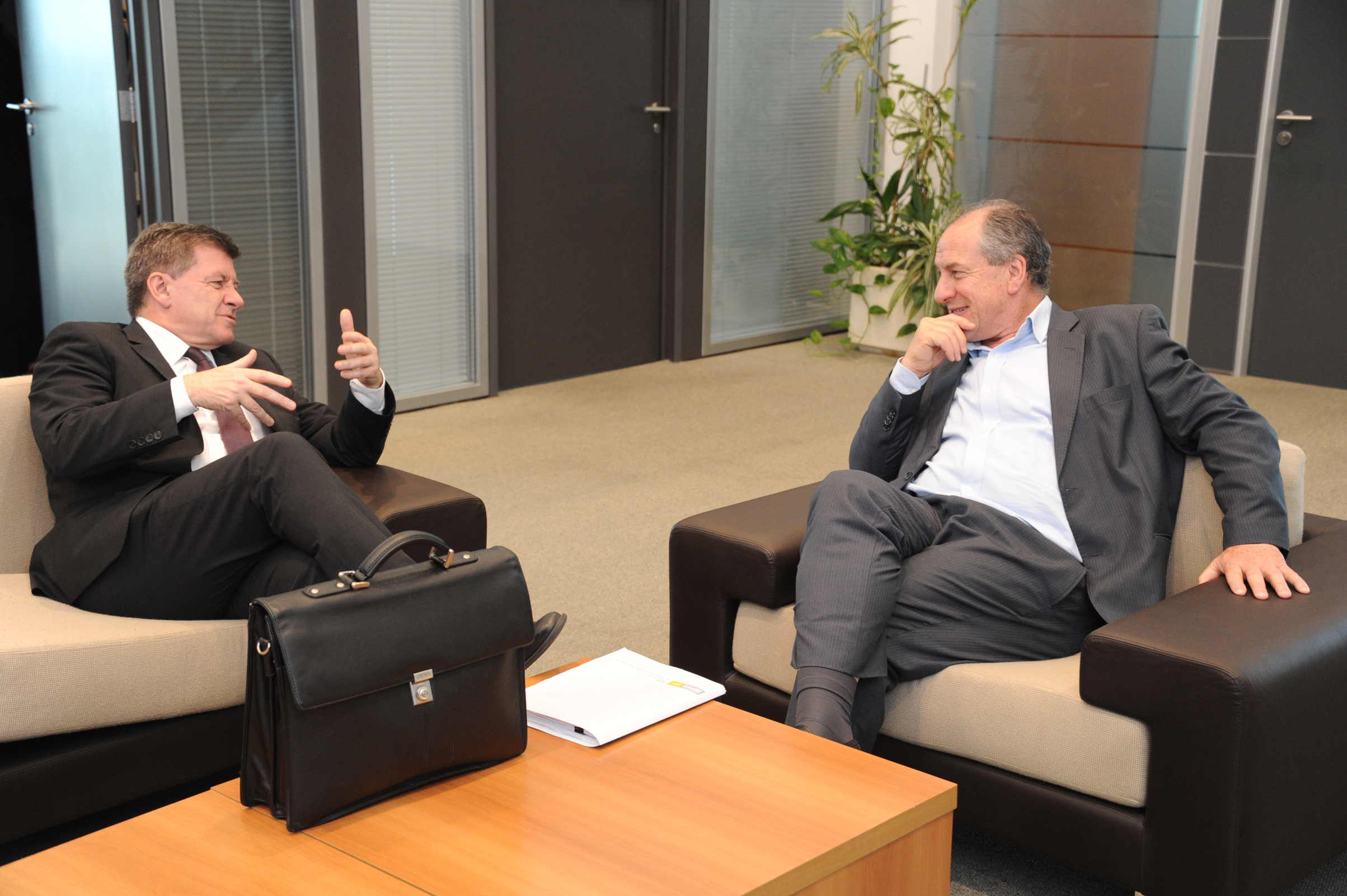 Director General de la OIT, Guy Ryder, junto al Ministro Ernesto Murro