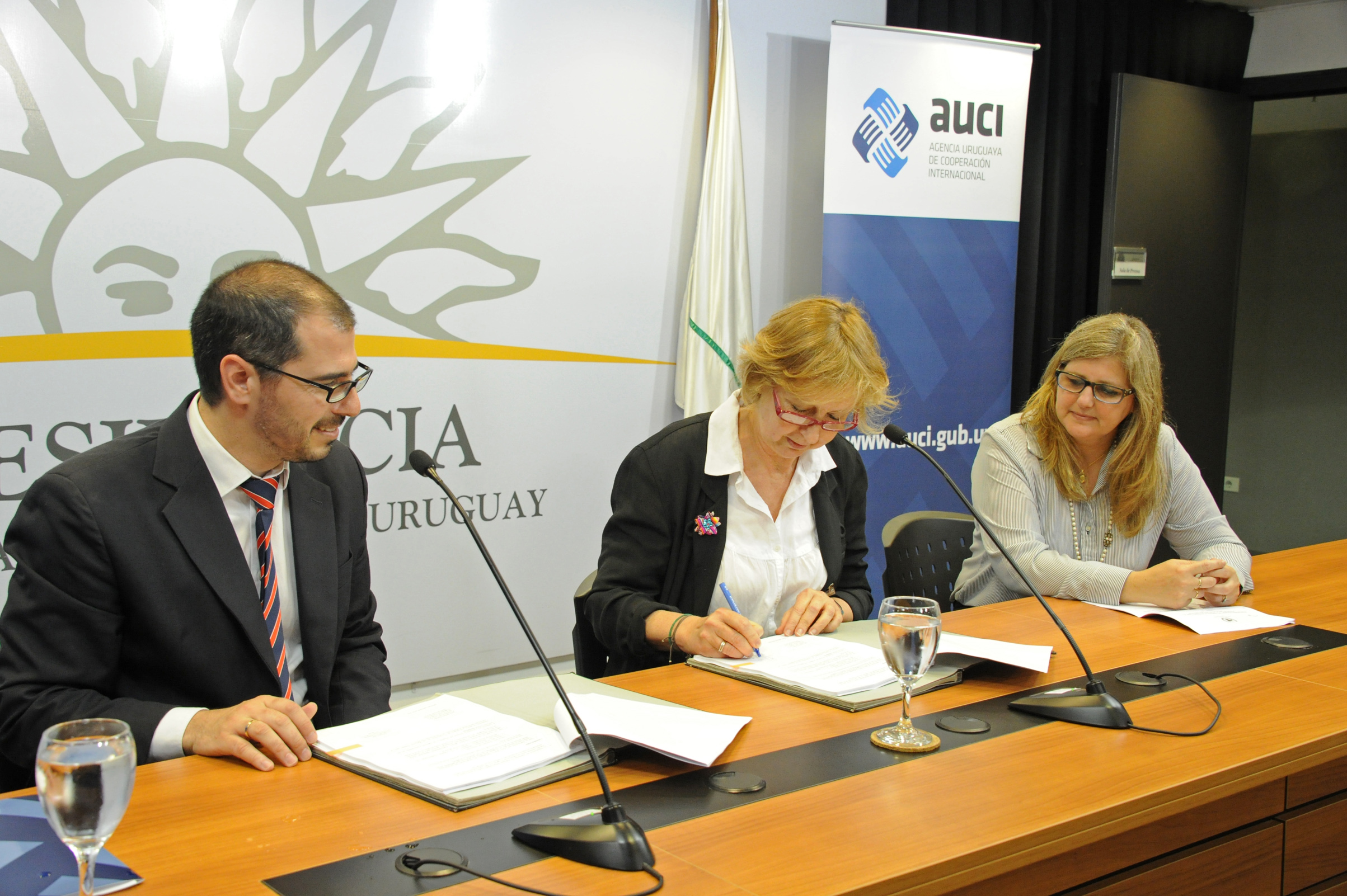 Firma de acuerdo de cooperación