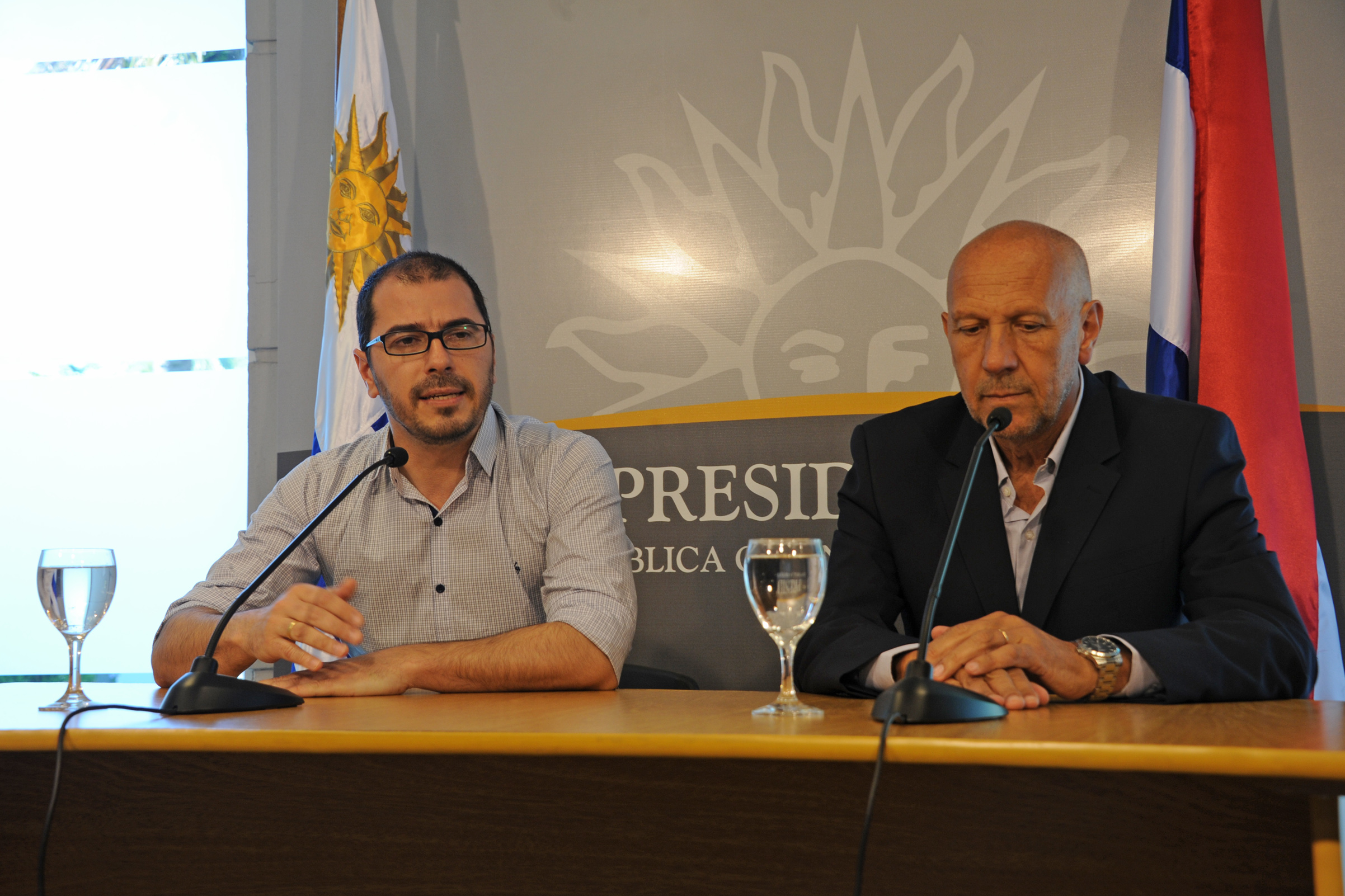 Prosecretario de Presidencia Juan Andrés Roballo y Secretario de Presidencia Miguel Ángel Toma