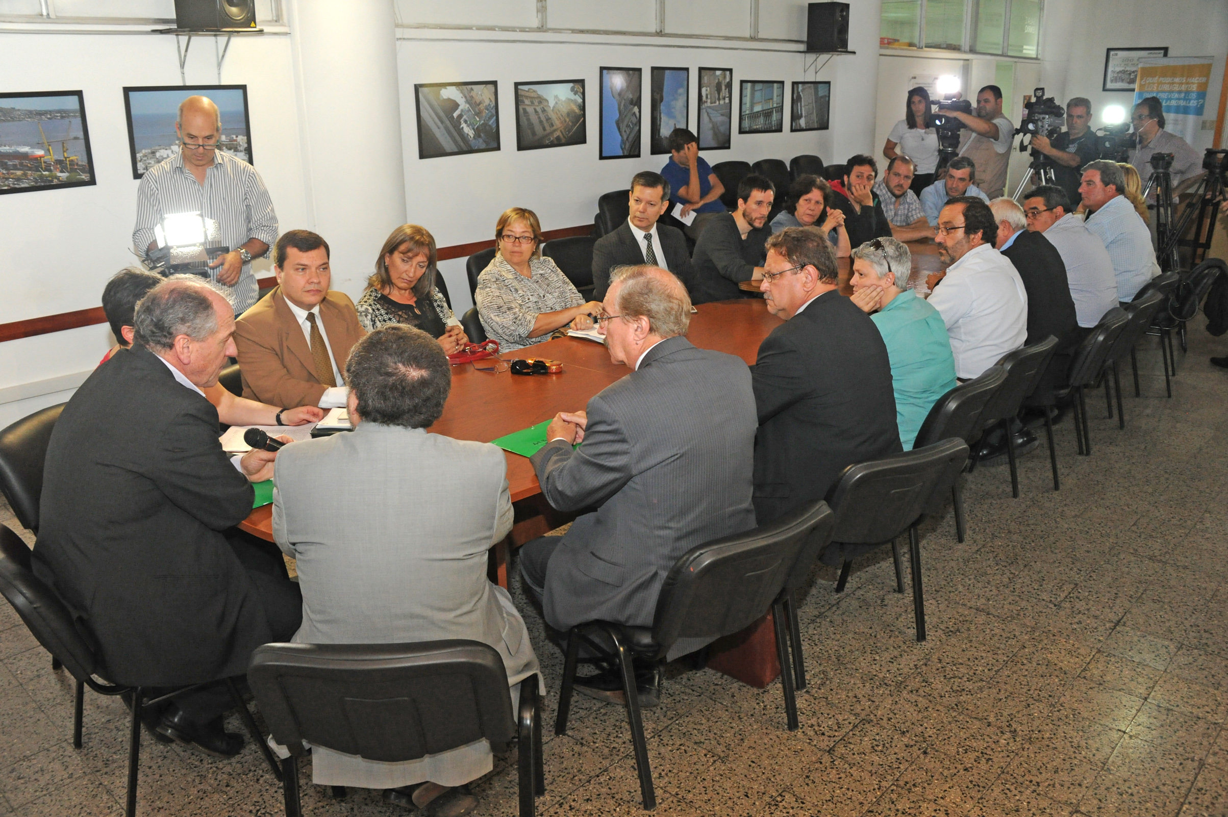 Firma de convenio con trabajadores y magistrados del Poder Judicial