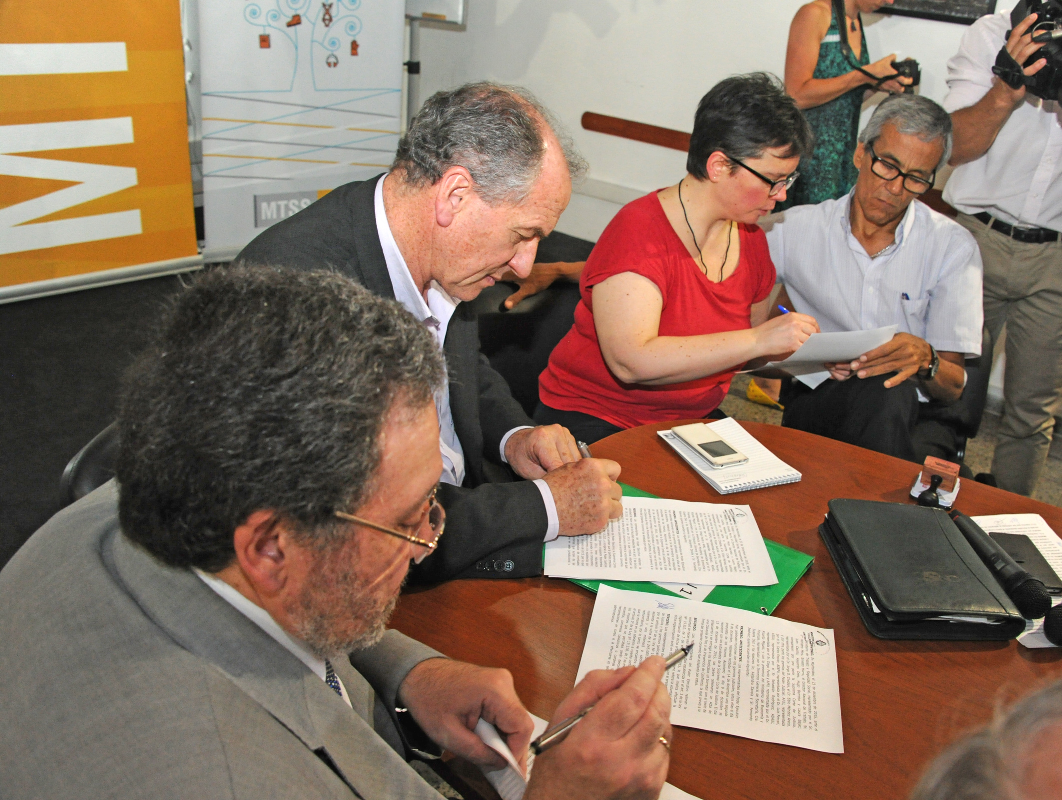 Firma de convenio con trabajadores y magistrados del Poder Judicial