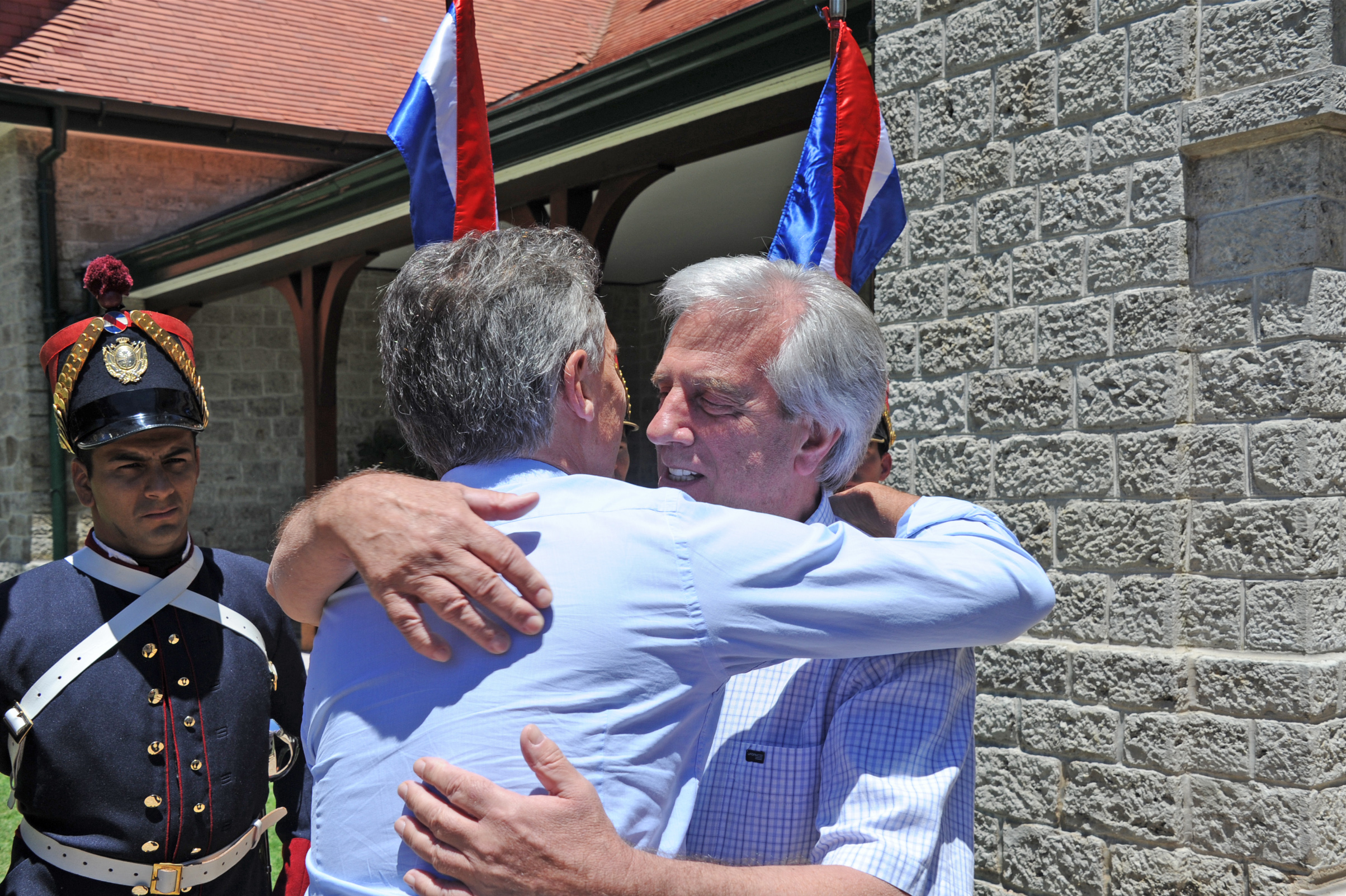 El Presidente Tabaré Vázquez recibe a su par de Argentina, Mauricio Macri