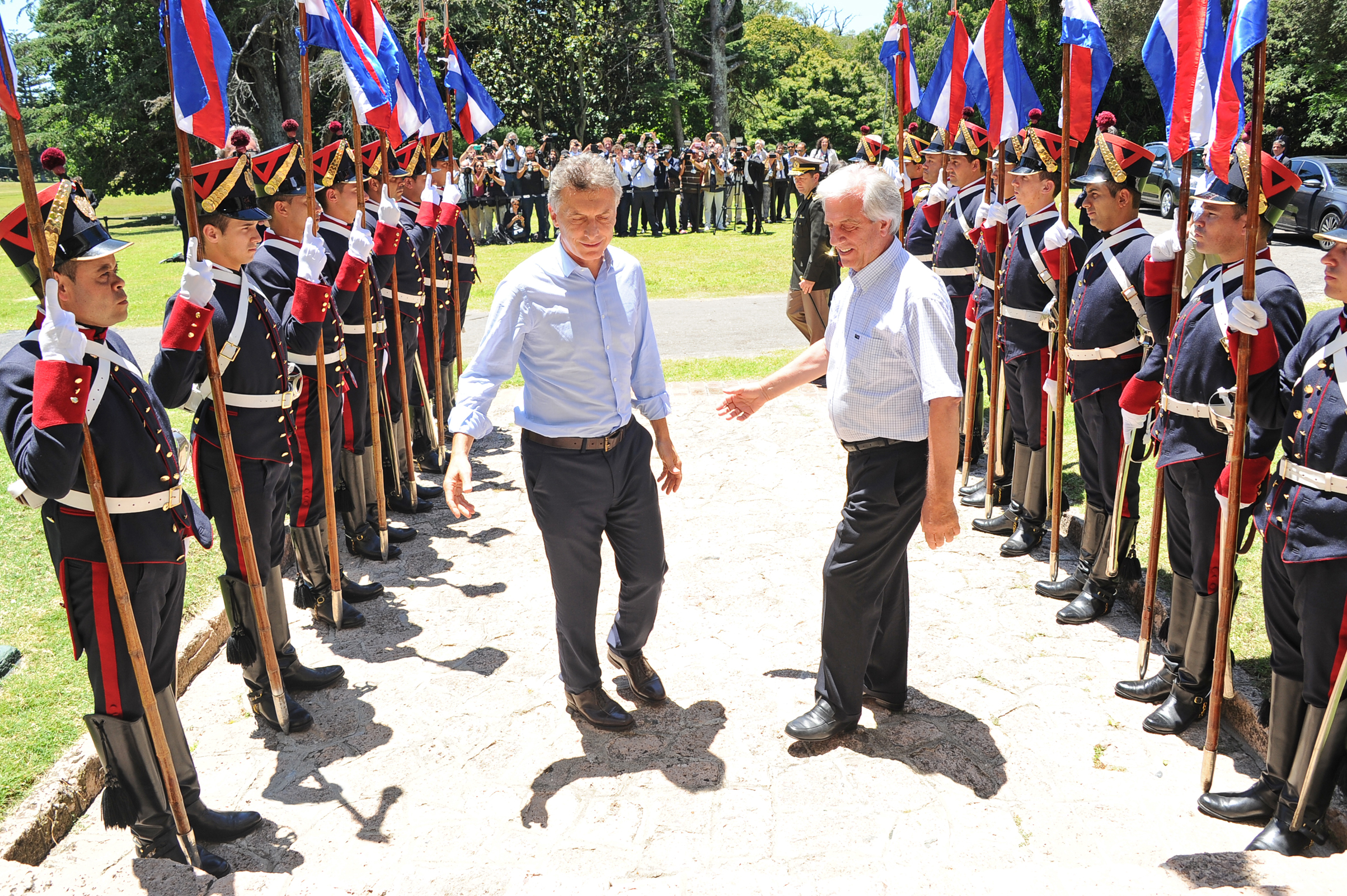 El Presidente Tabaré Vázquez recibe a su par de Argentina, Mauricio Macri