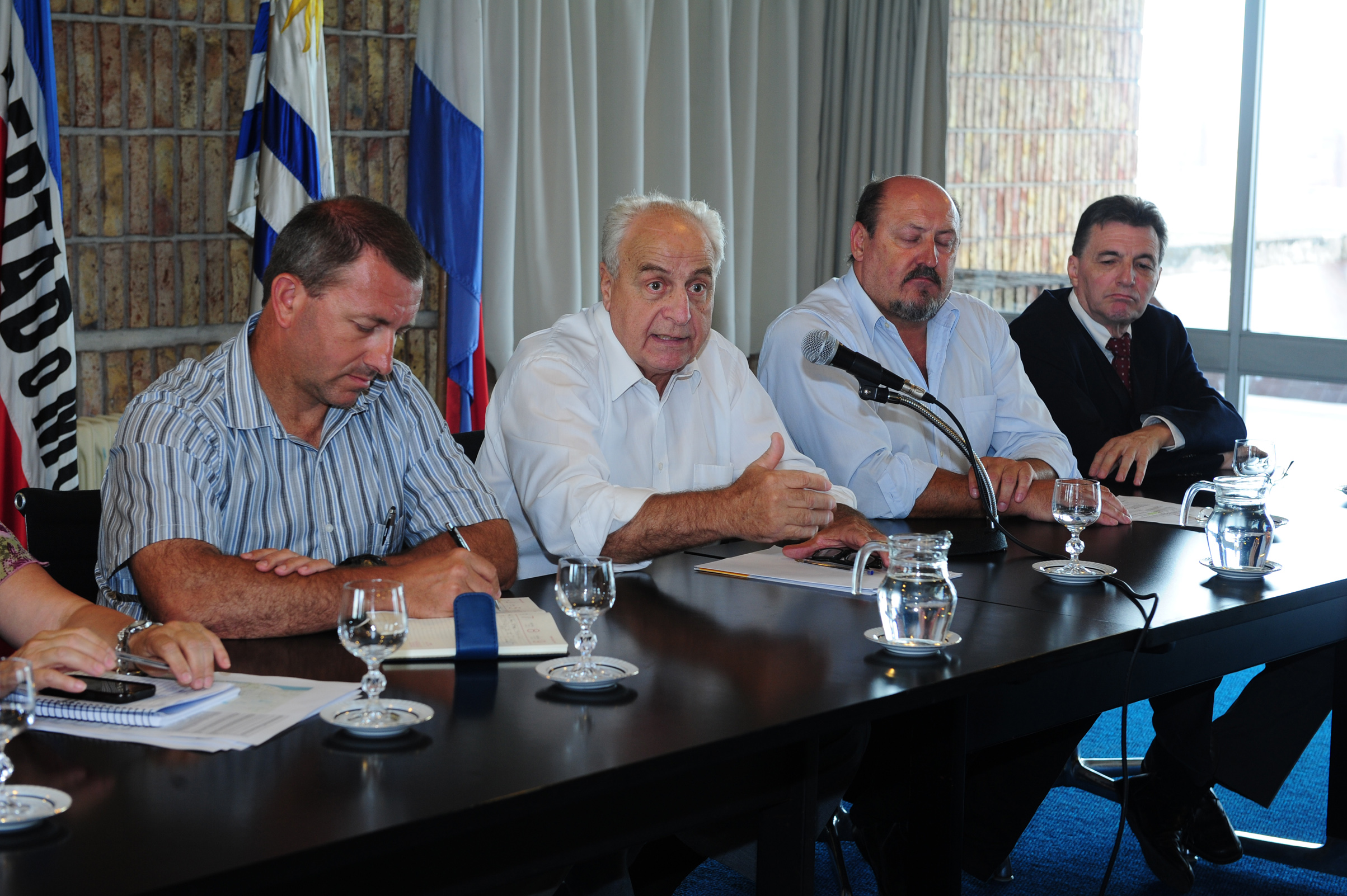 El ministro Víctor Rossi presenta el llamado a licitación para rehabilitación de rutas