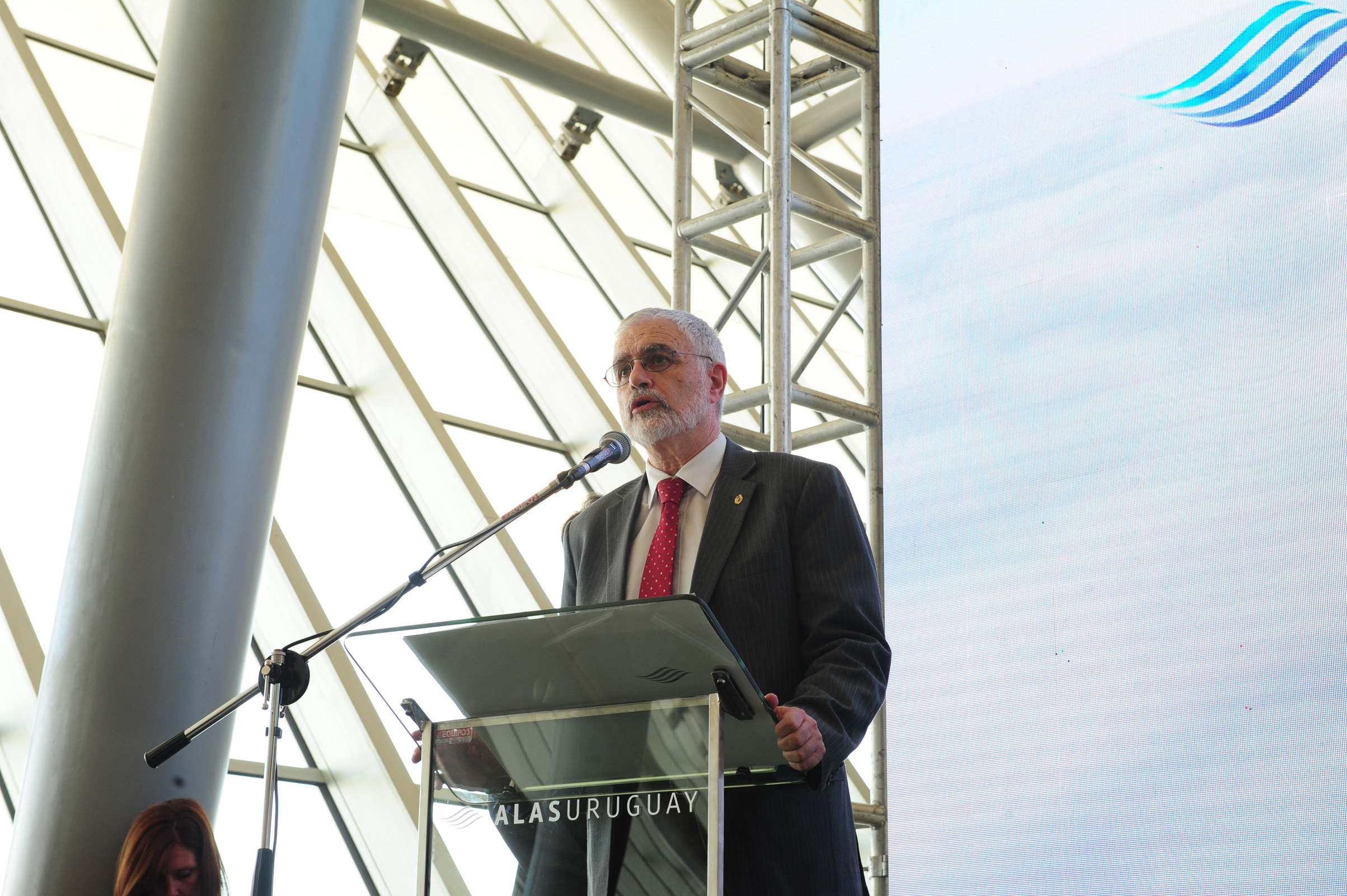 Bautismo de avión y vuelo inaugural de Alas Uruguay