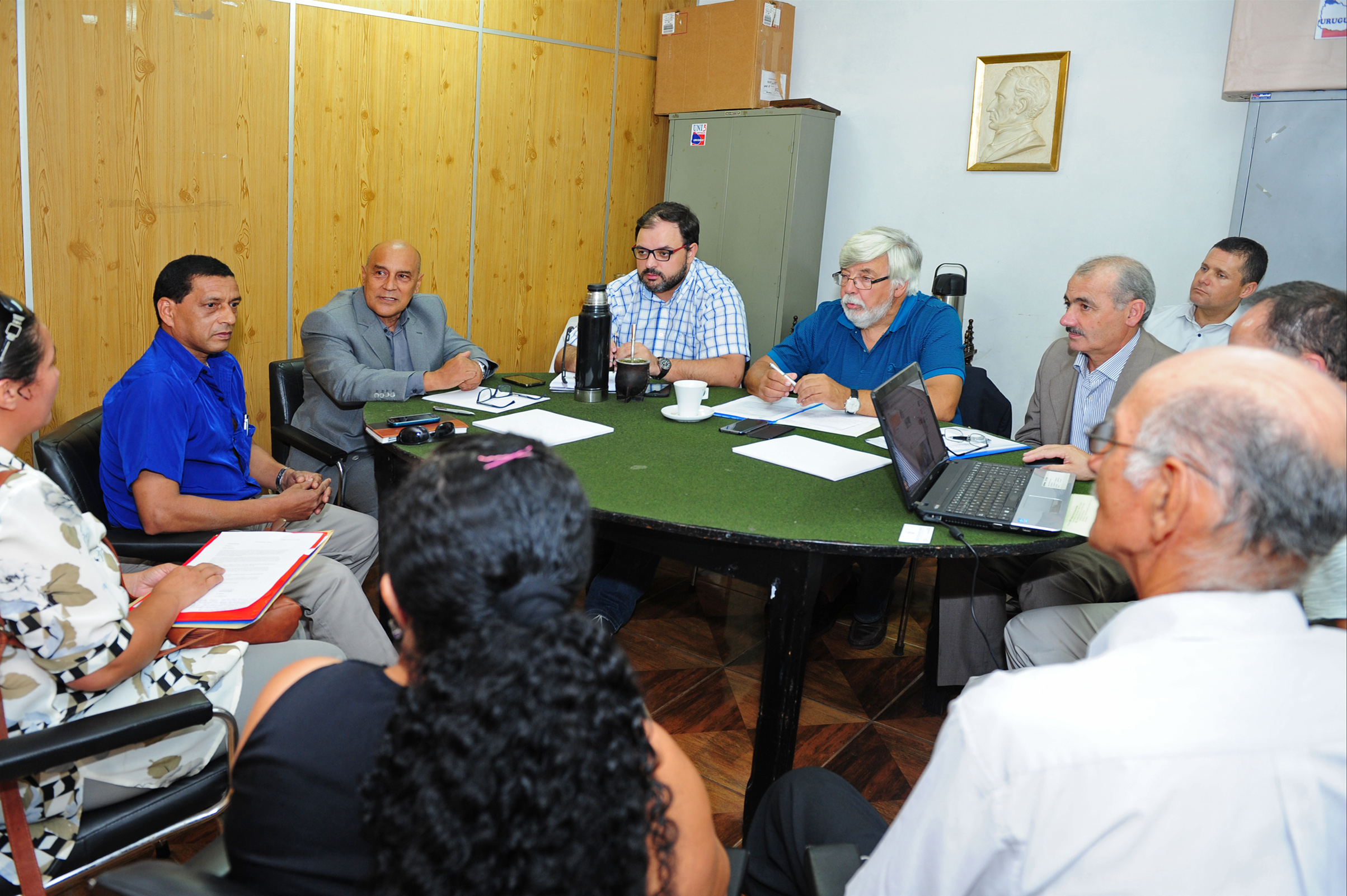 Eduardo Bonomi, junto a autoridades del Ministerio del Interior, brindaron diversas audiencias