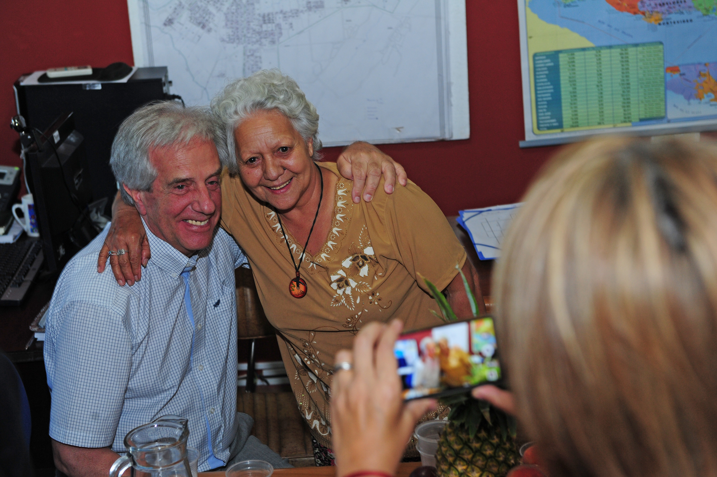 Tabaré Vázquez durante su recorrida por Artigas