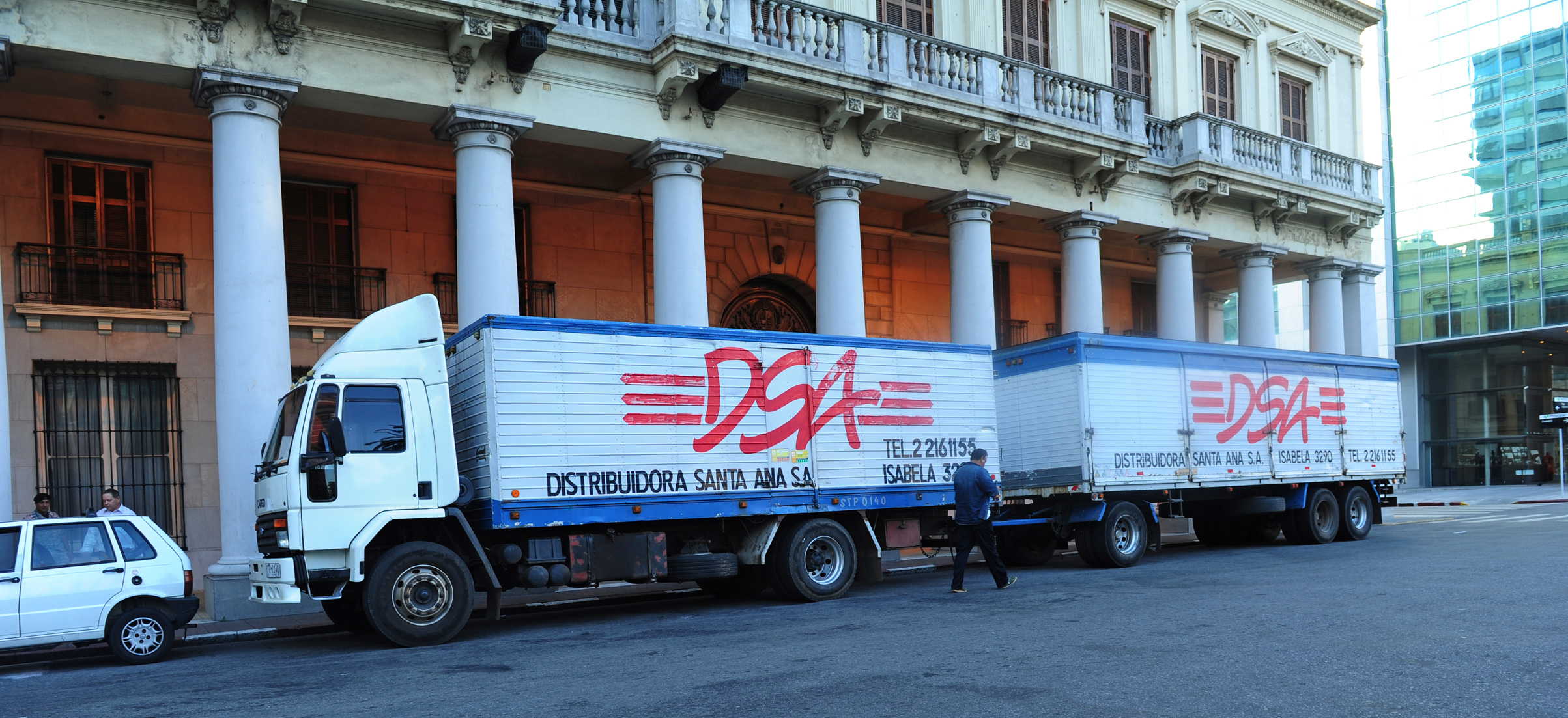 Primera entrega de materiales del Programa Salud Bucal