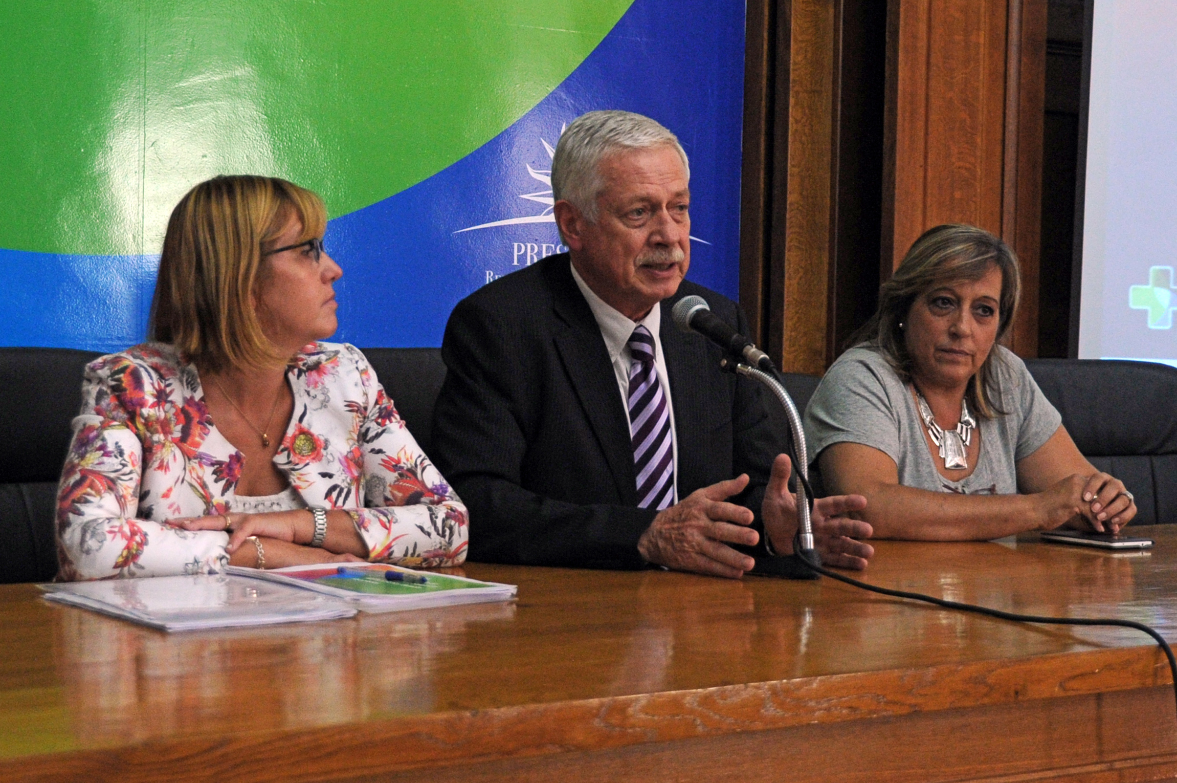 Basso, Lustemberg y Rosa en conferencia de prensa