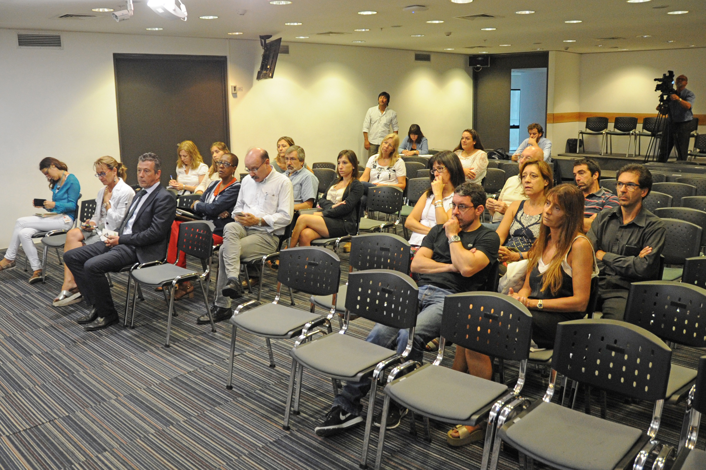 Asistentes a la conferencia