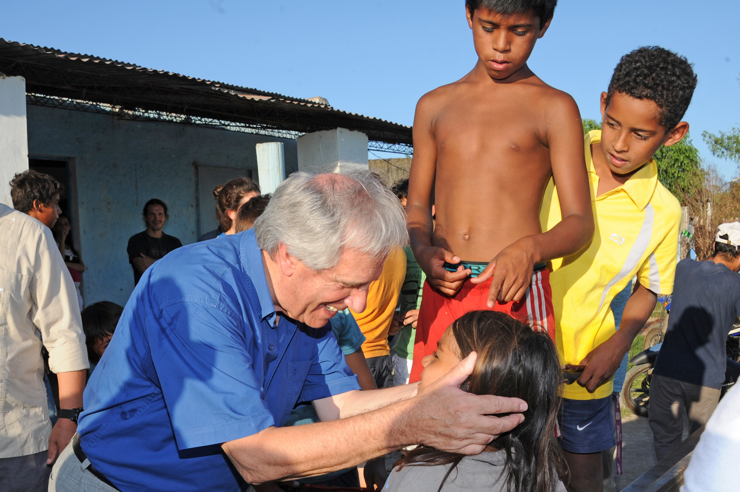 Recorrida del Presidente Tabaré Vázquez por la ciudad de Paysandú