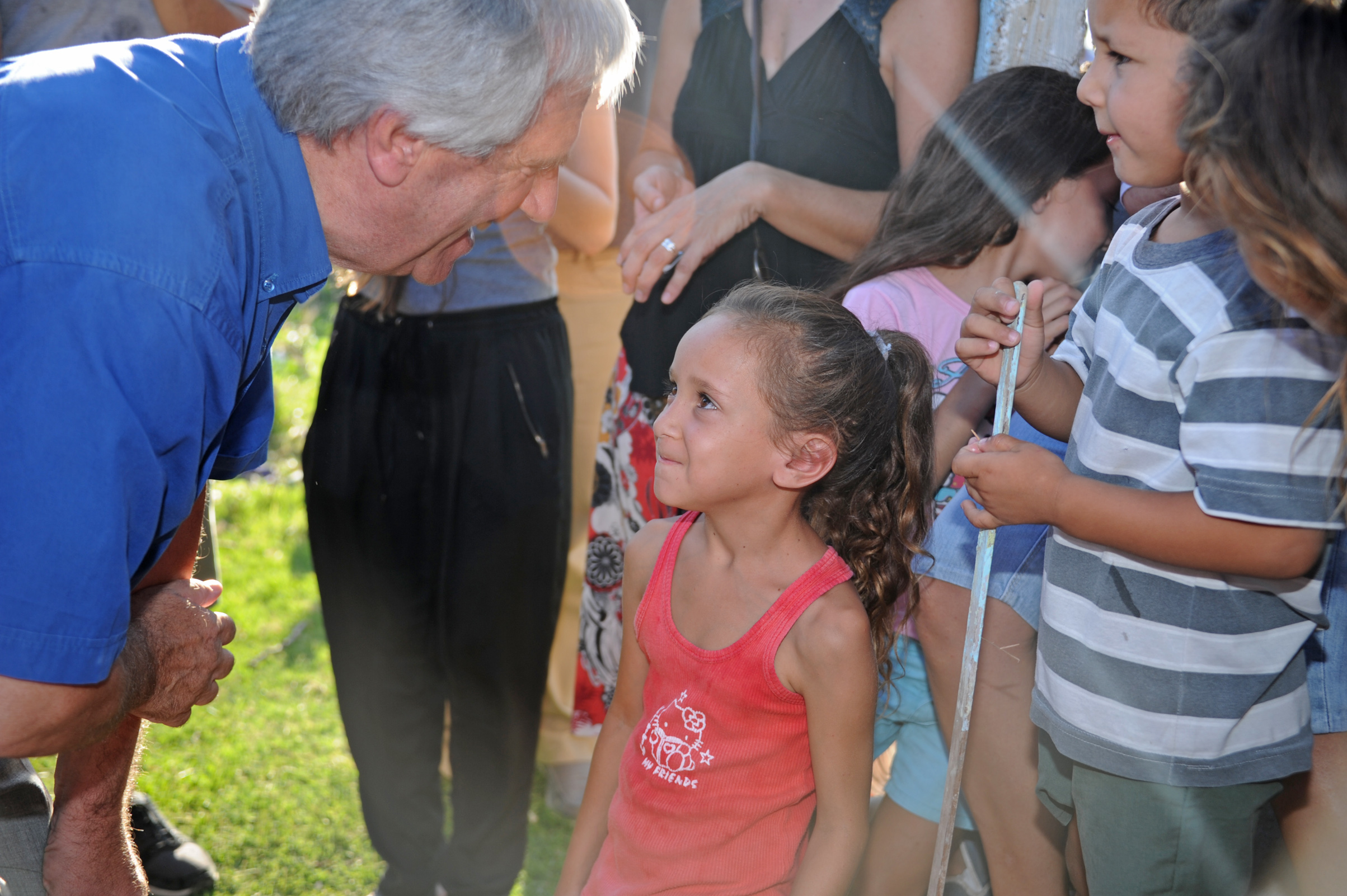 Recorrida del Presidente Tabaré Vázquez por la ciudad de Paysandú