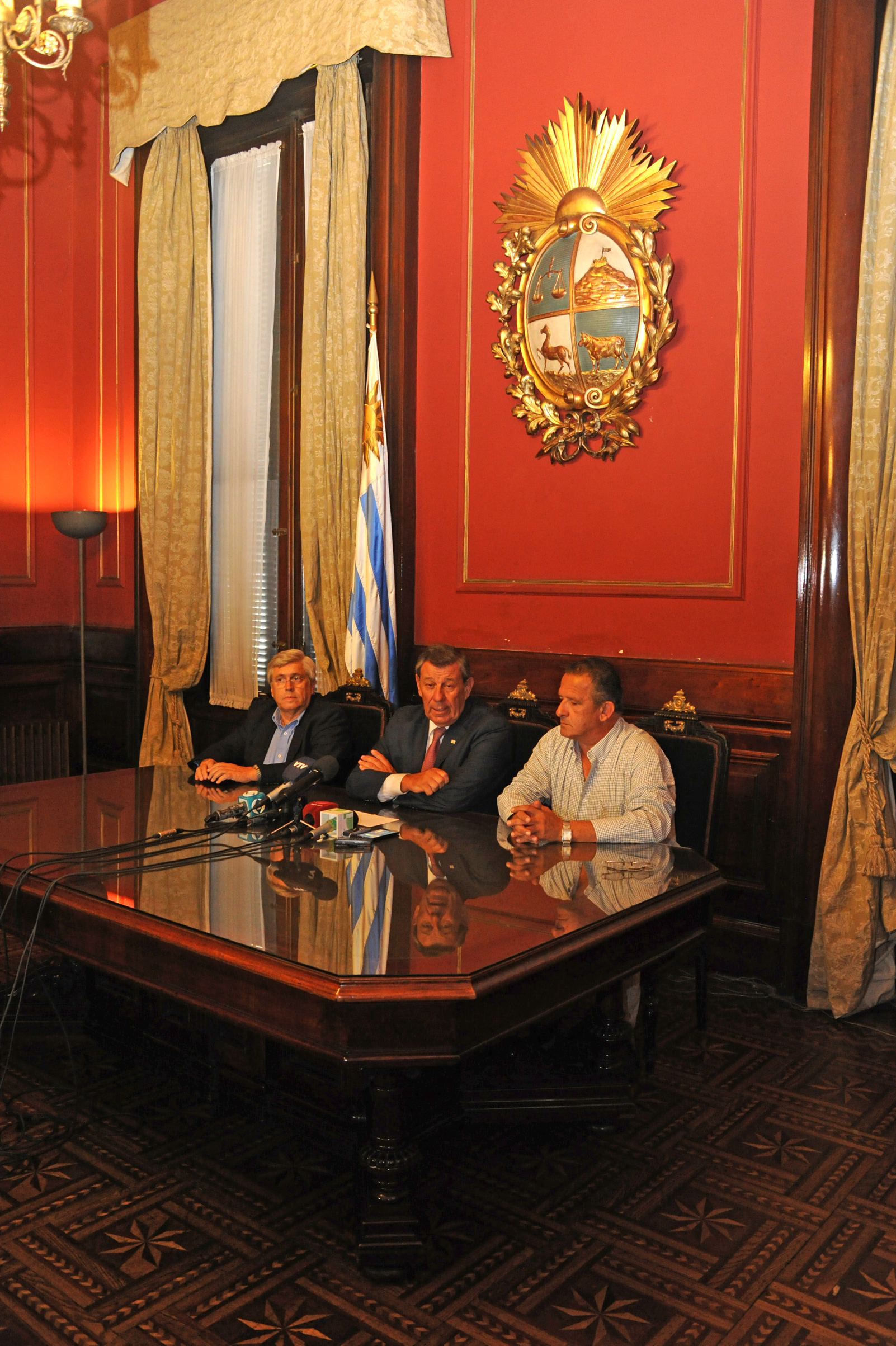 Rodolfo Nin Novoa haciendo uso de la palabra