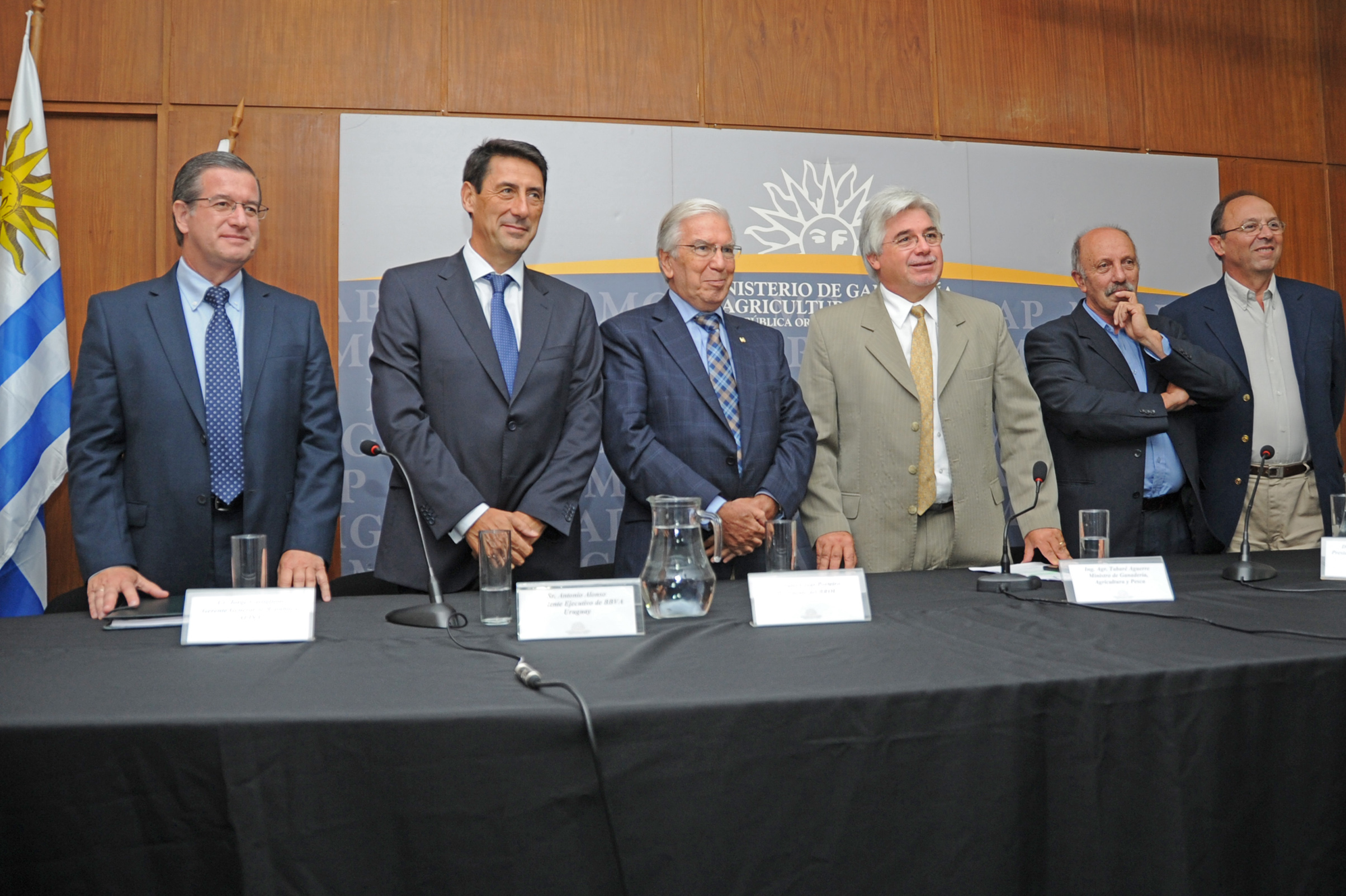 Alonso, Porteiro, Aguerre y De Izaguirre en presentación de fideicomiso