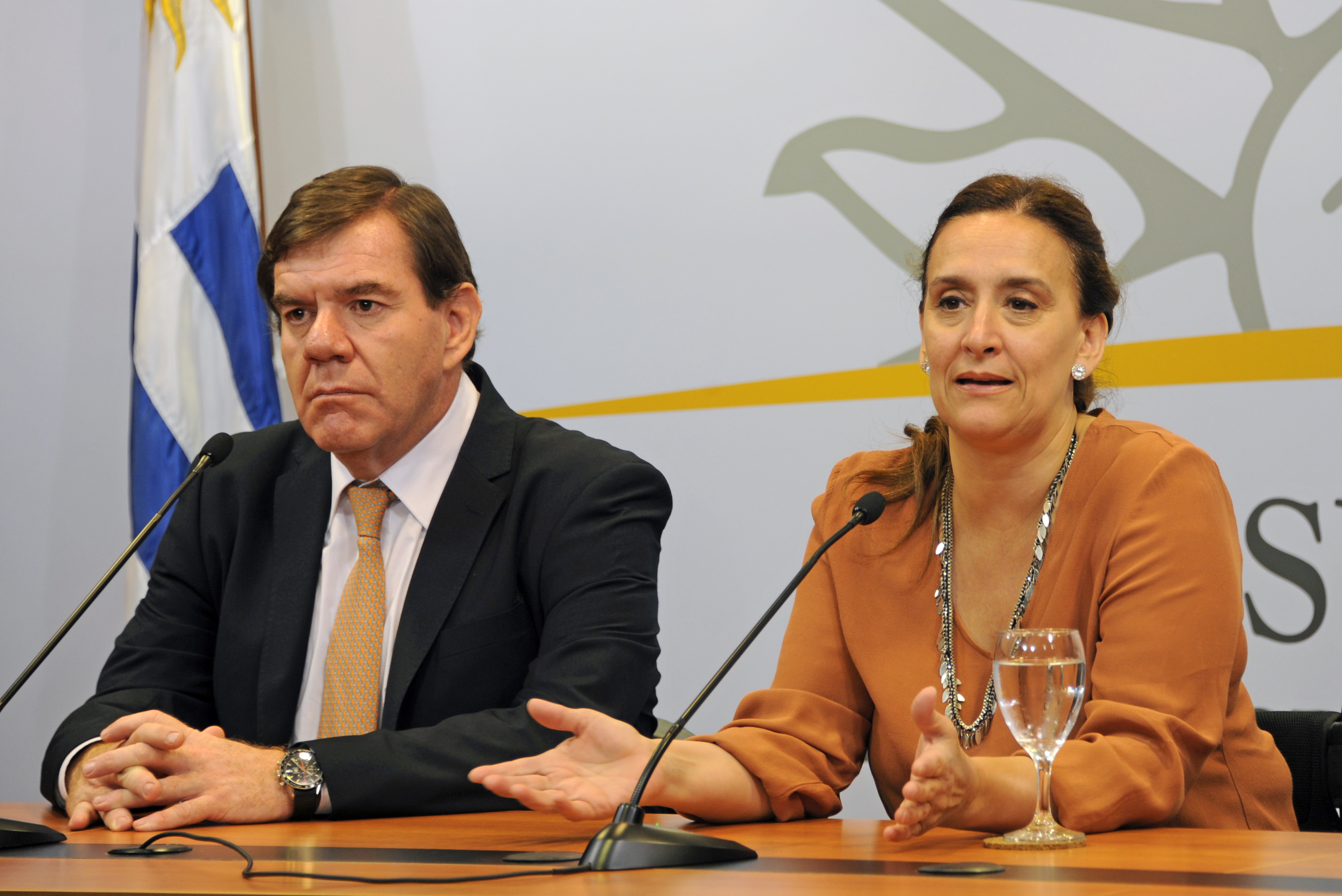 Guillermo Montenegro, Embajador de Argentina y Vicepresidenta de la República Argentina, Gabriela Michetti en conferencia de prensa