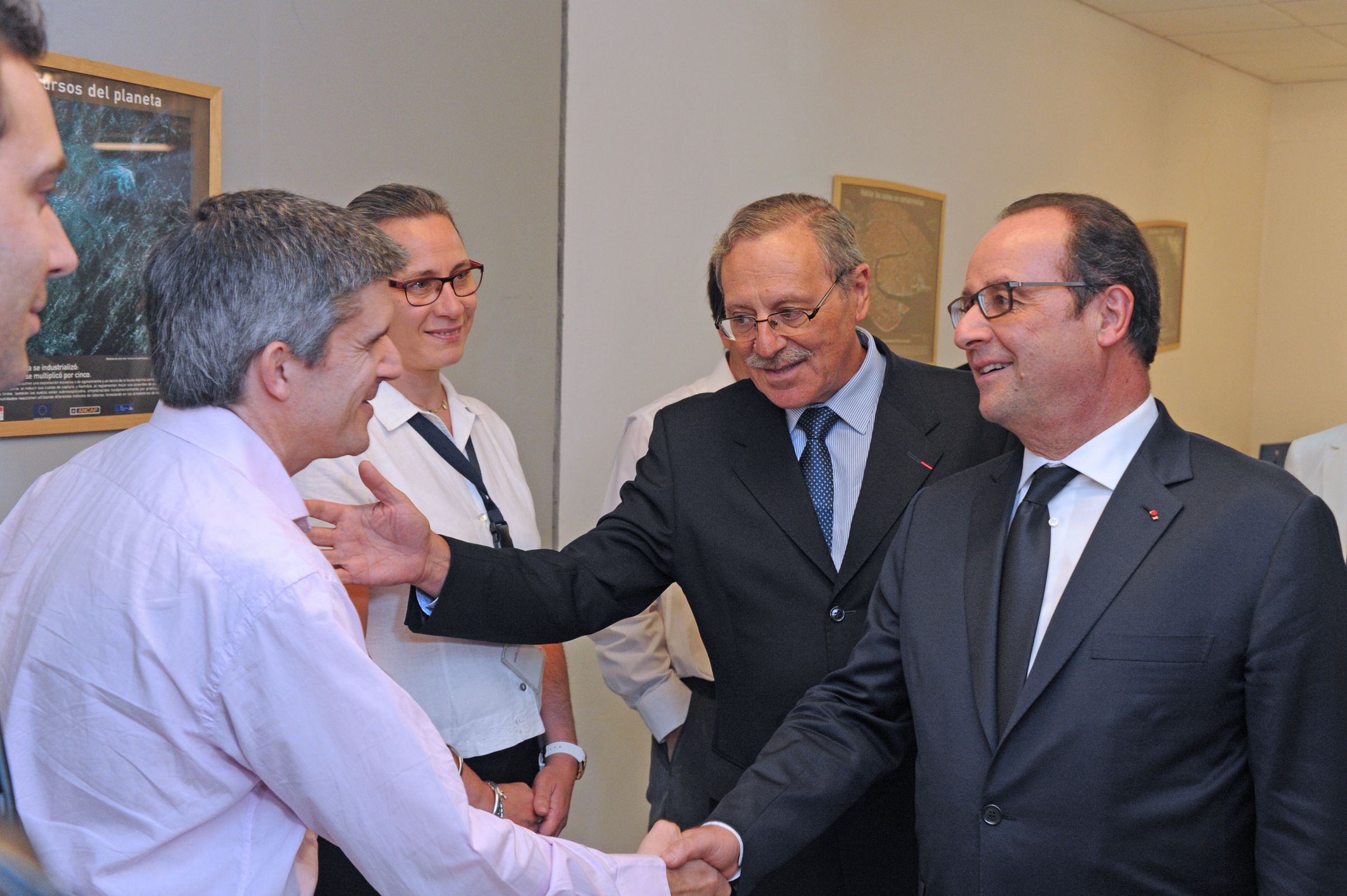 François Hollande, visitó el Instituto Pasteur de Montevideo