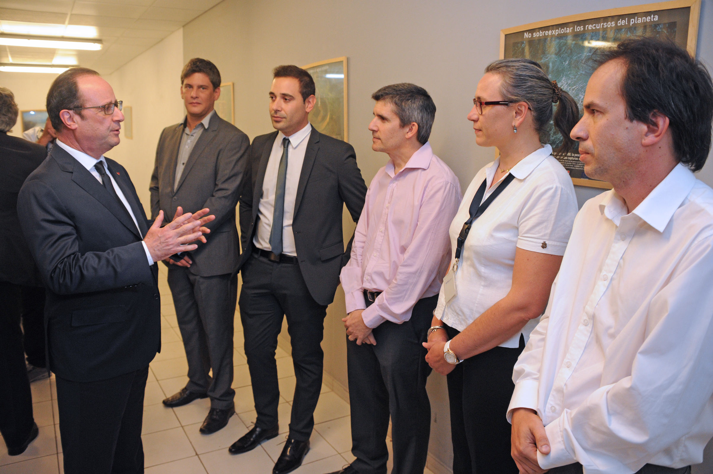 François Hollande, visitó el Instituto Pasteur de Montevideo