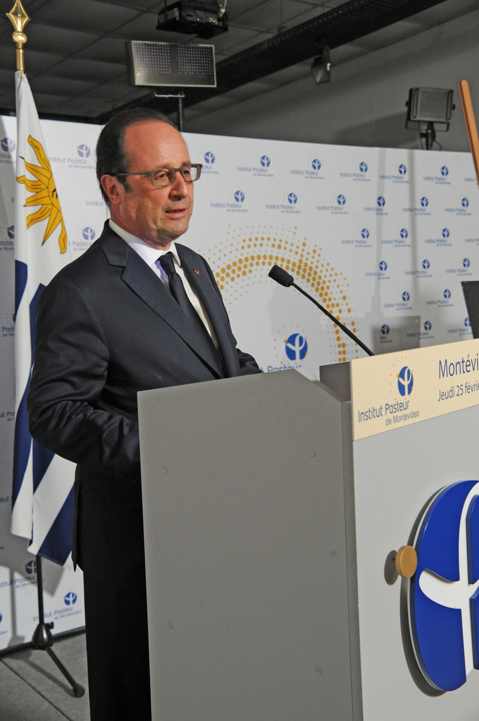 Ricardo Ehrlich junto al Presidente de la República Francesa, François Hollande