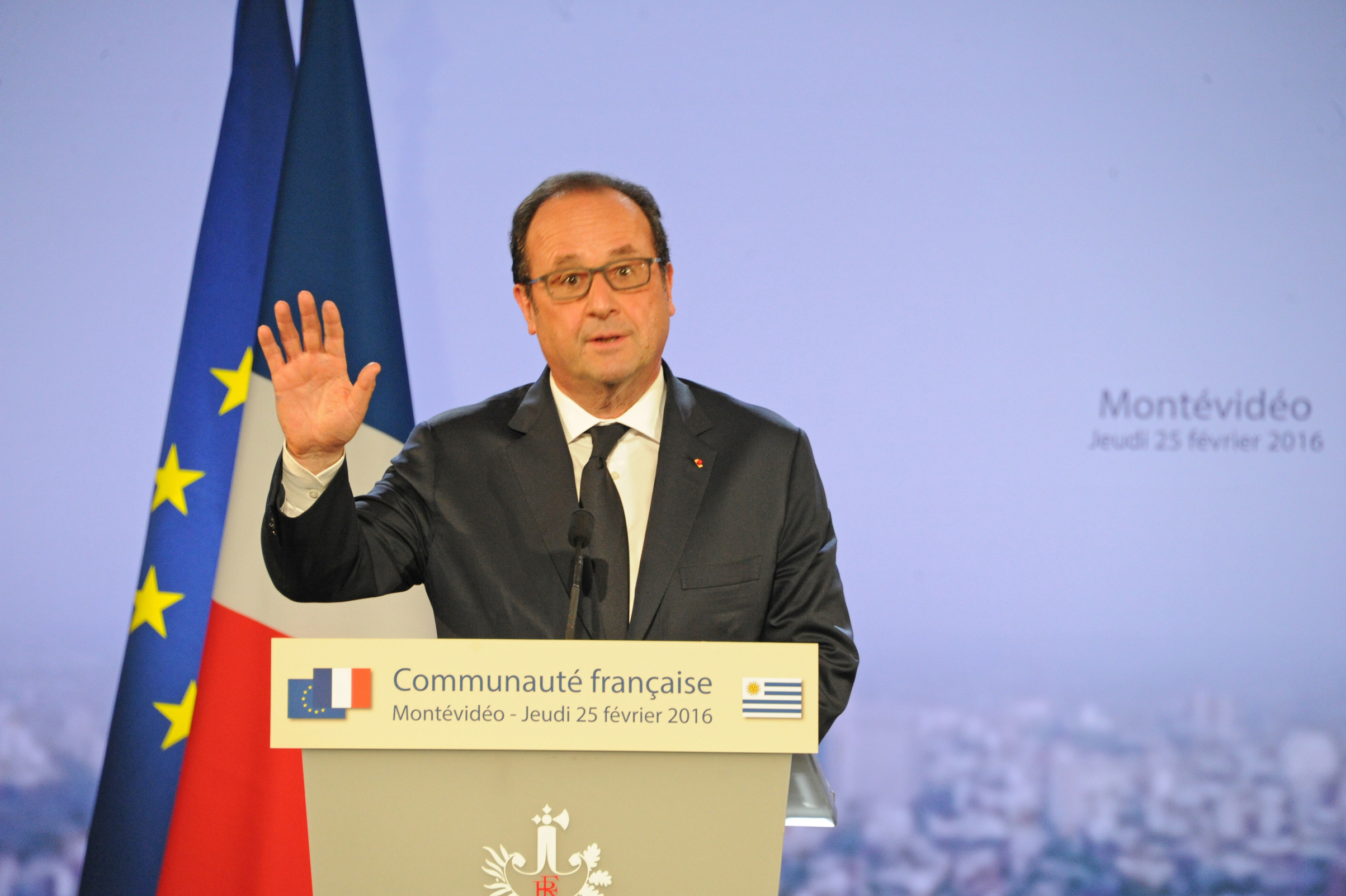 François Hollande en el Liceo Francés de Montevideo