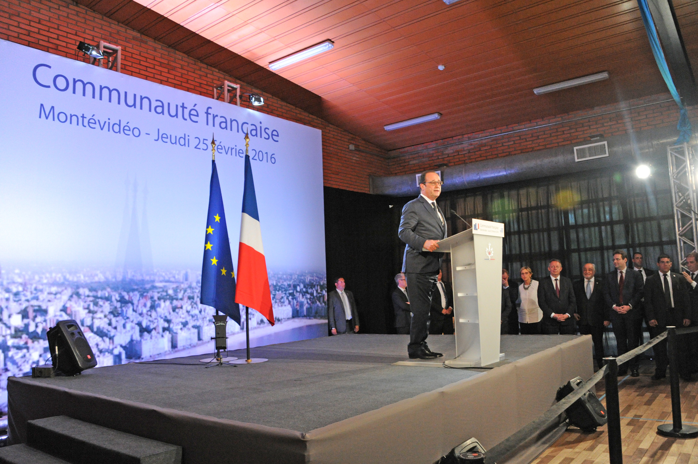 François Hollande en el Liceo Francés de Montevideo