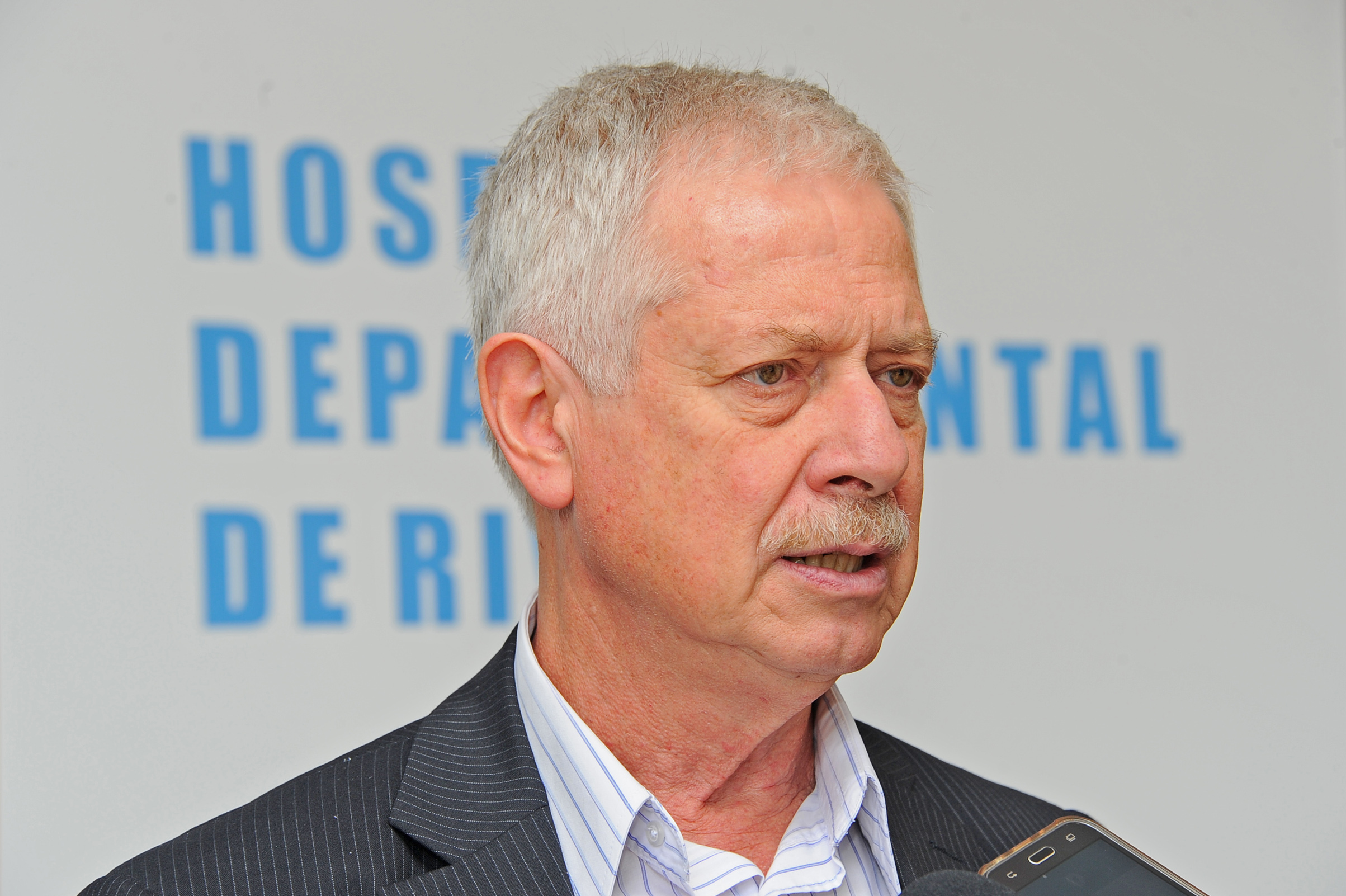 Ministro Jorge Basso, en diálogo con la prensa, al finalizar la recorrida