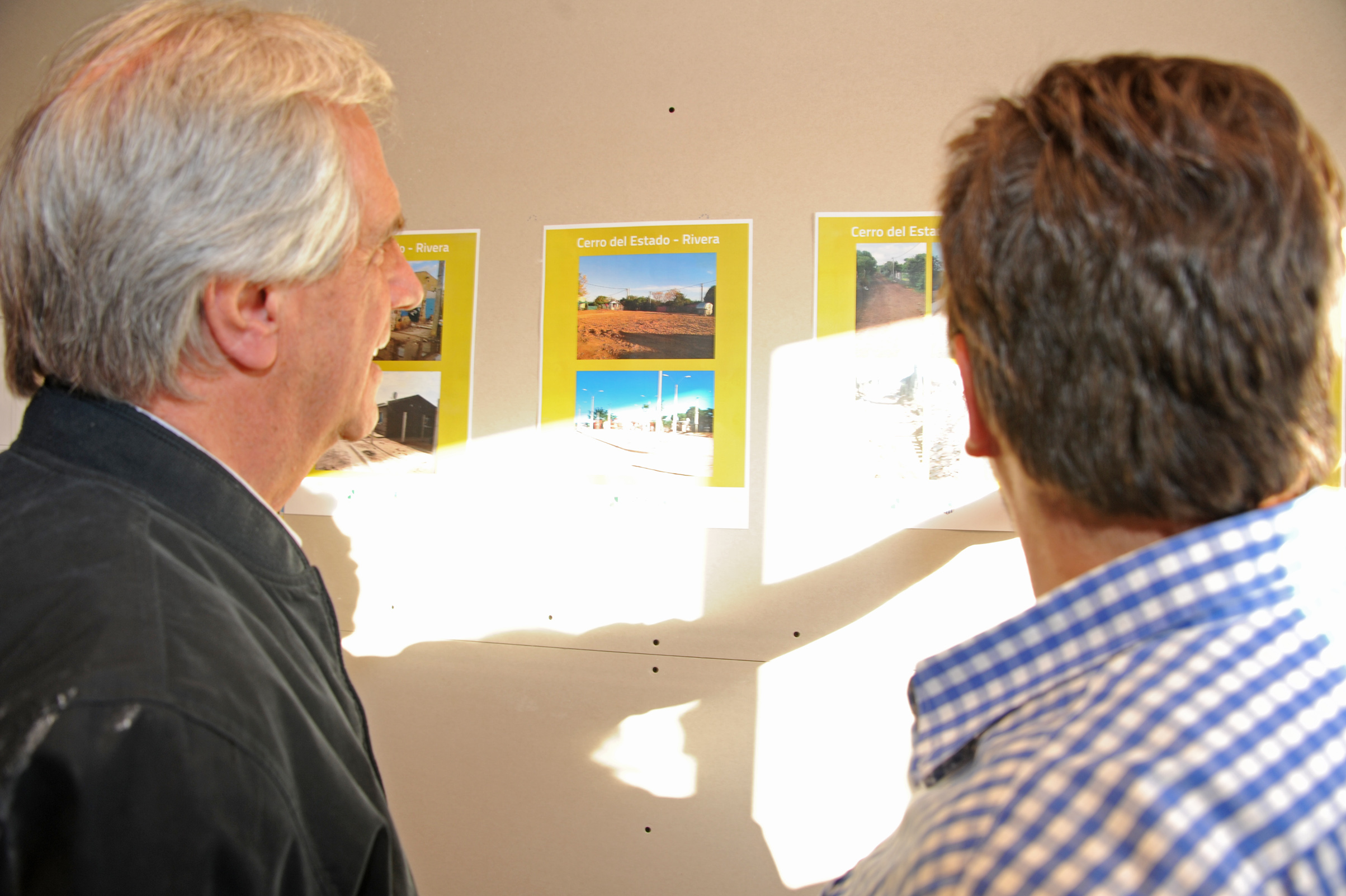 Presidente Tabaré Vázquez visita el barrio Cerro del Estado