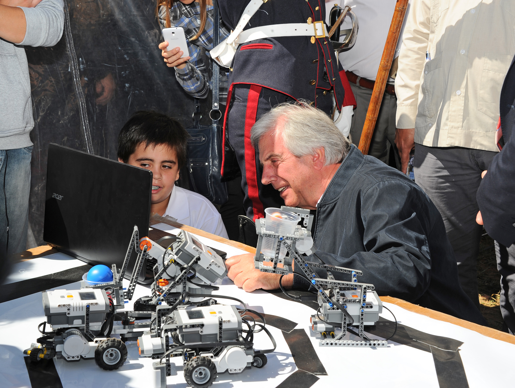 Presentación de robótica al Presidente
