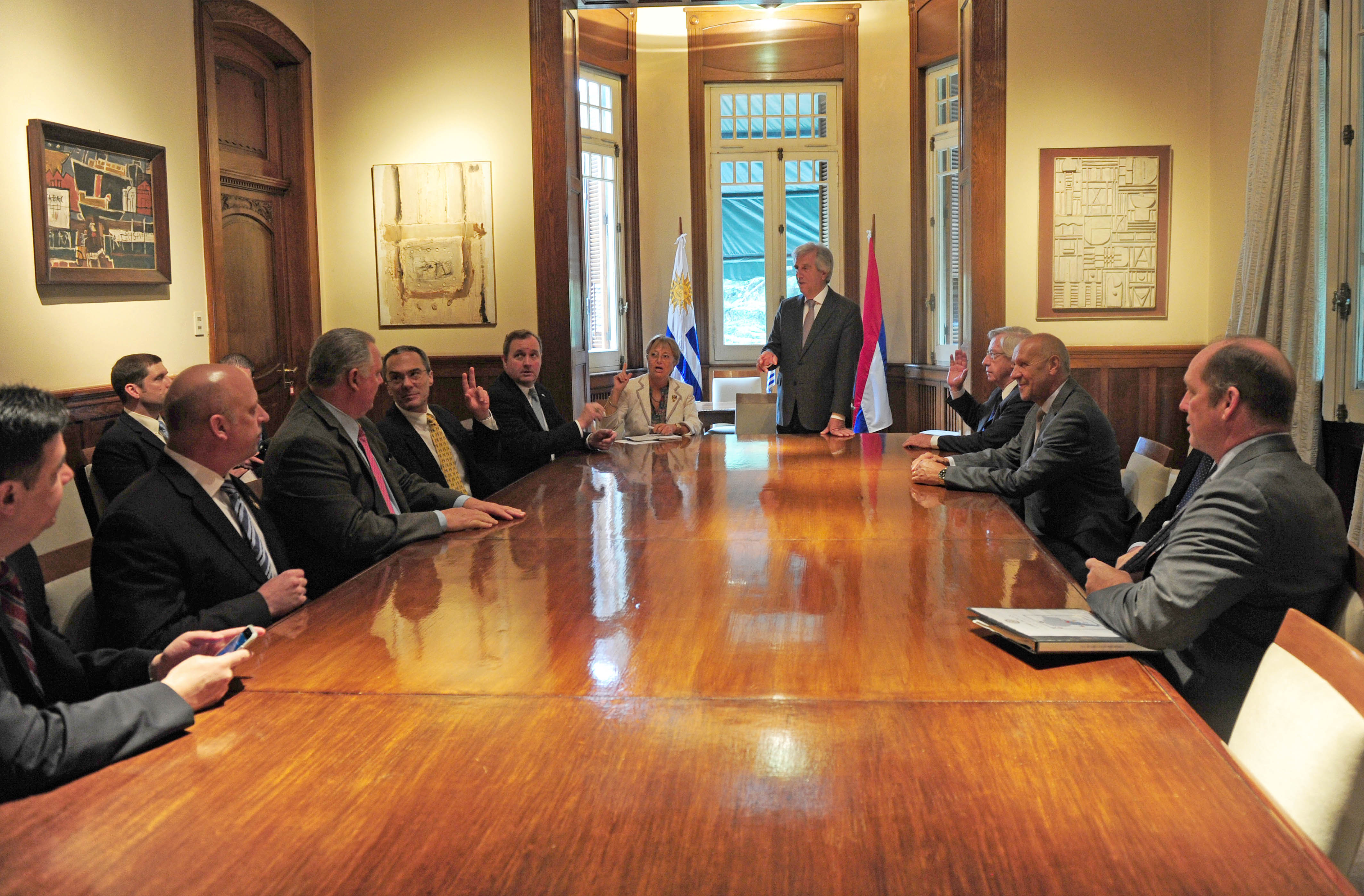 Presidente Vázquez mantuvo encuentro con seis congresistas de Estados Unidos