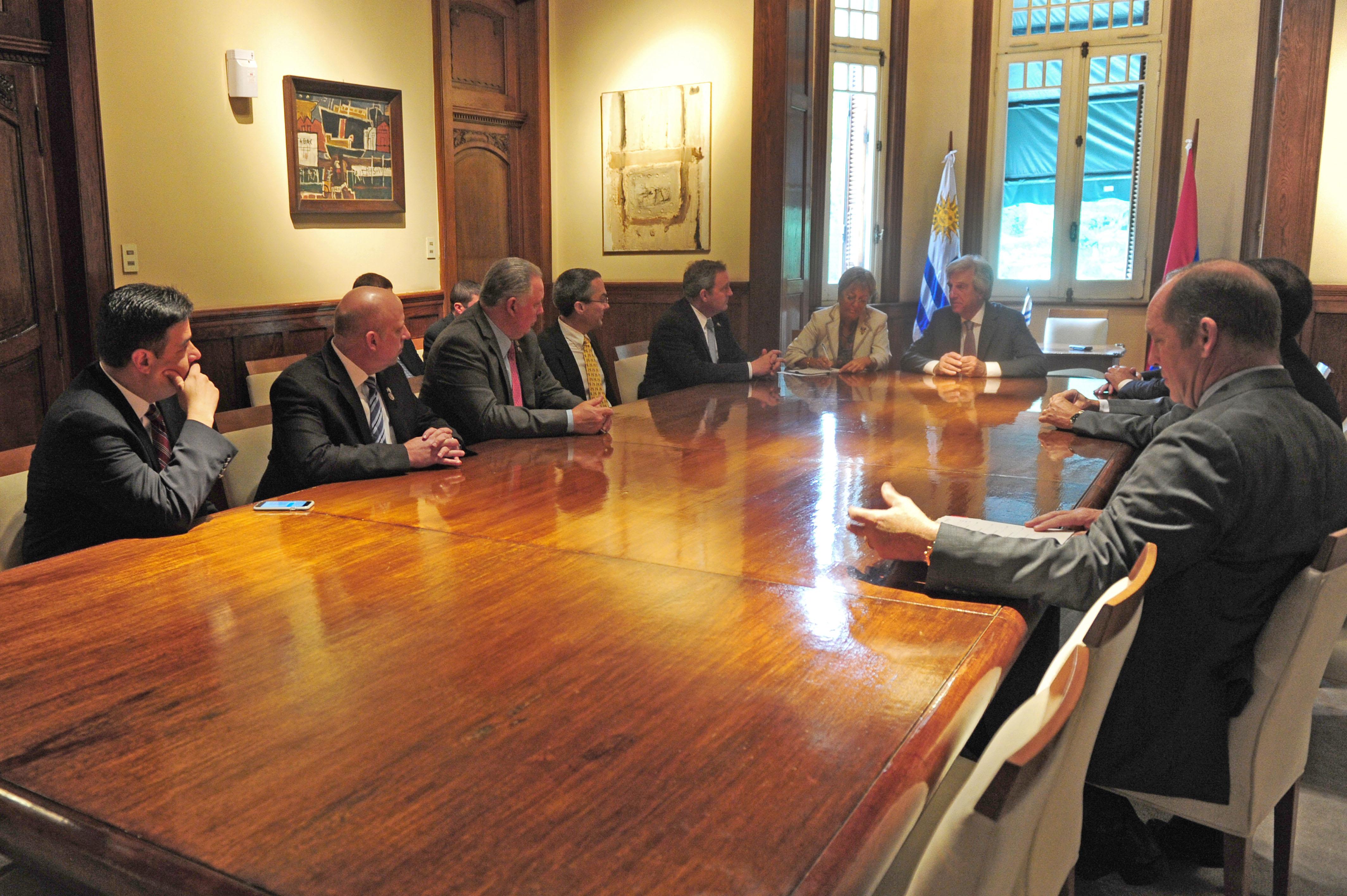 Presidente Vázquez mantuvo encuentro con seis congresistas de Estados Unidos