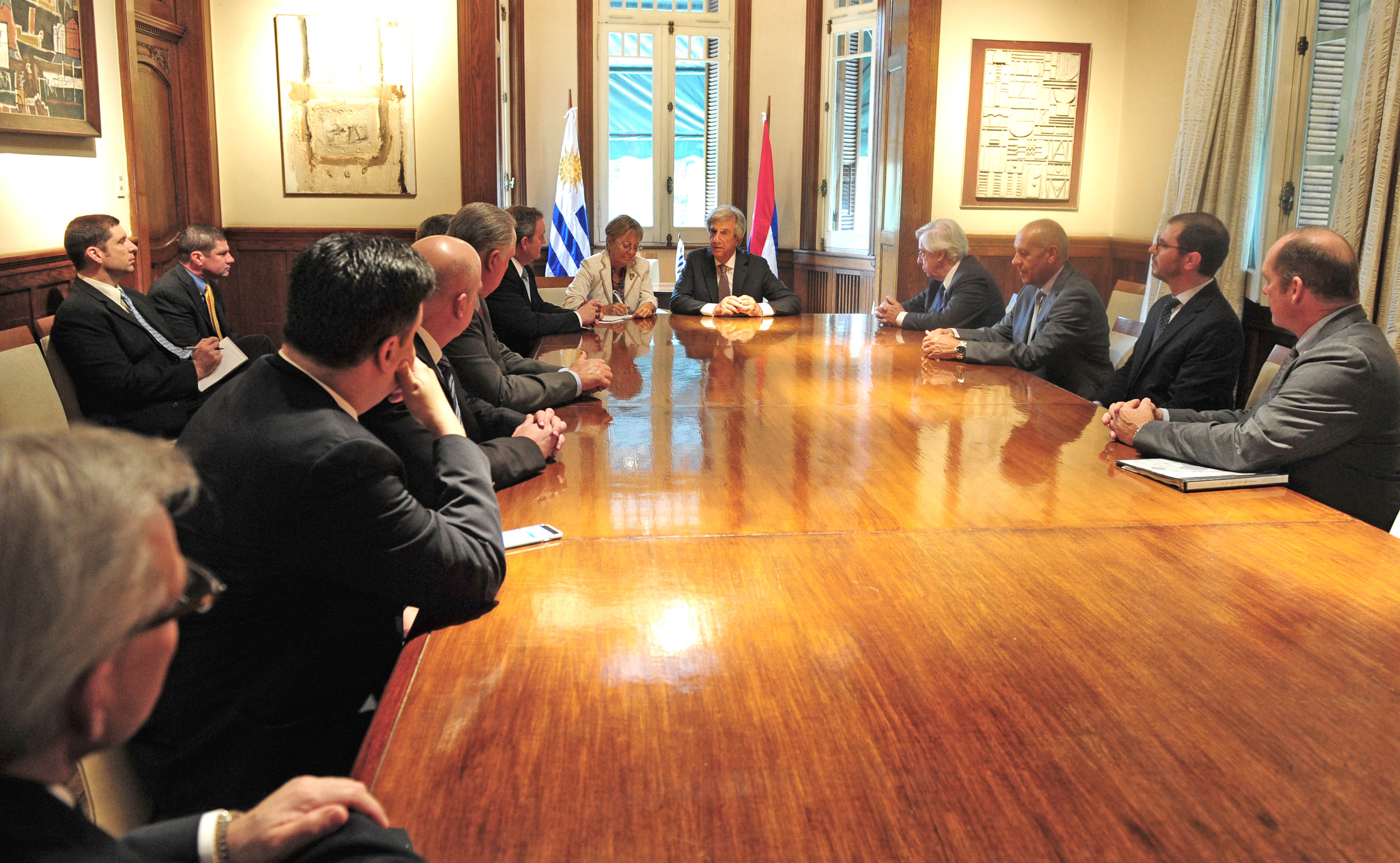 Presidente Vázquez mantuvo encuentro con seis congresistas de Estados Unidos