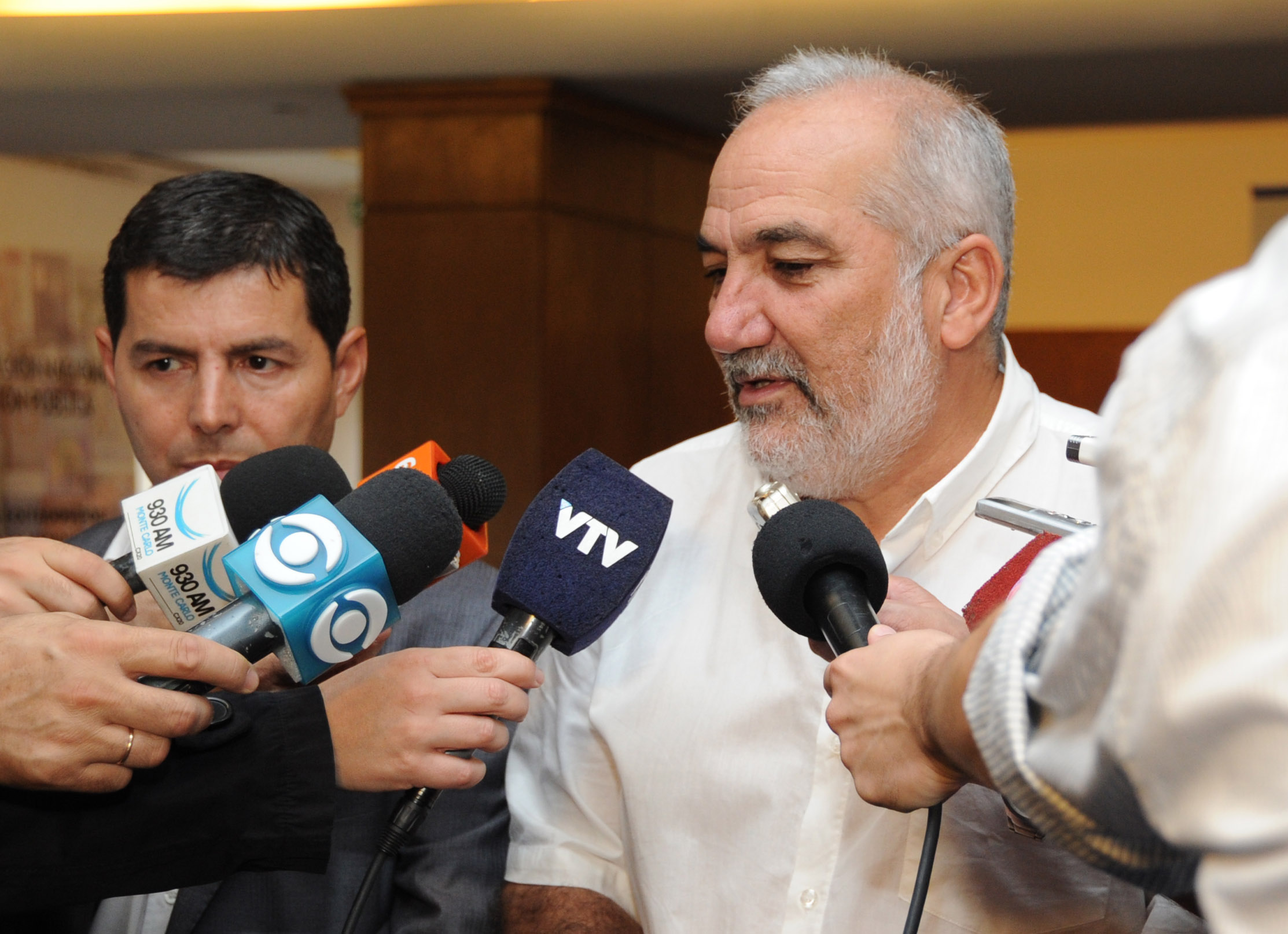 Wilson Netto recibió a los representantes de los medios comunicación