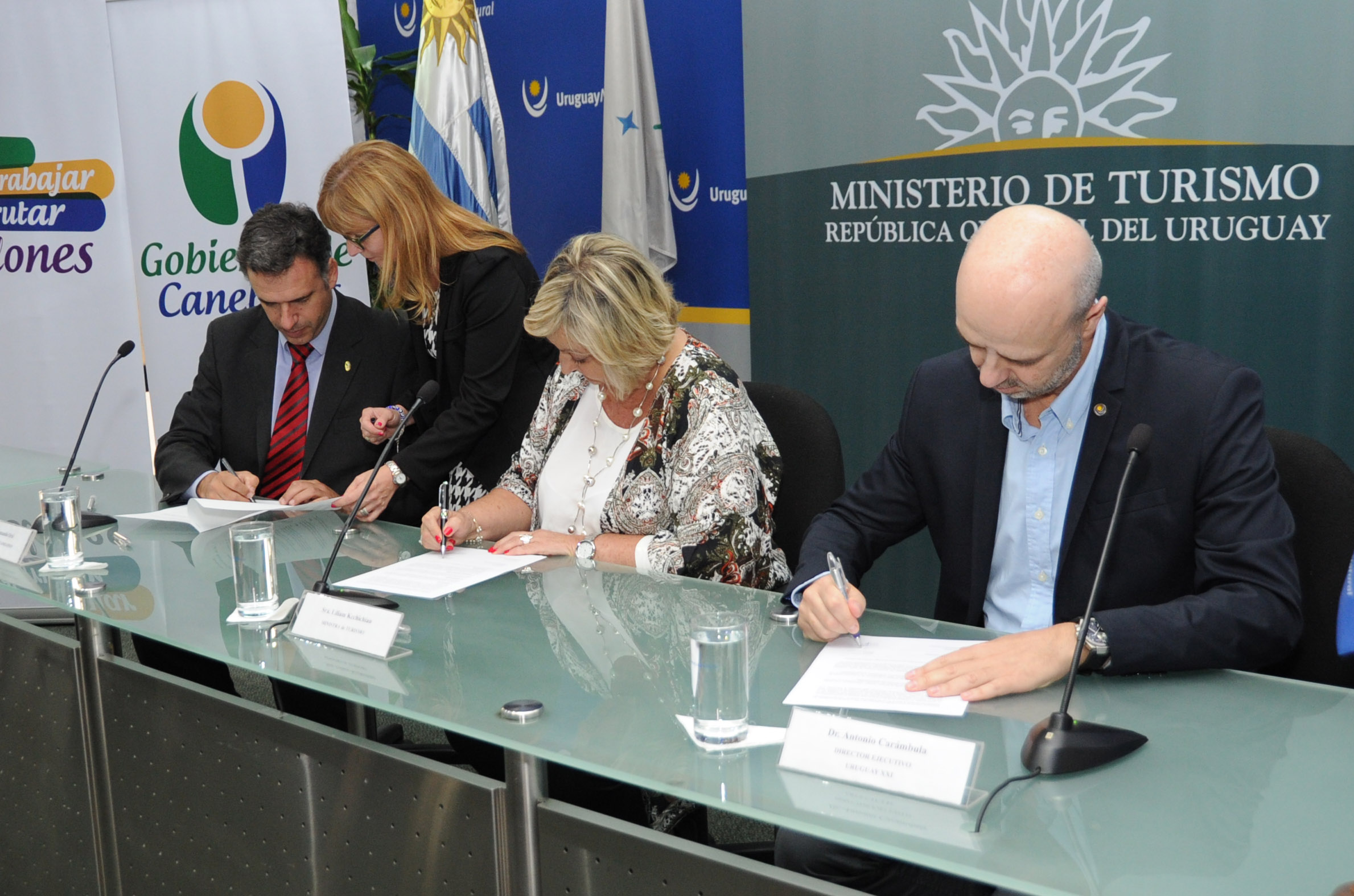 MINTUR, Uruguay XXI e Intendencia Canelones suscribieron convenio marca país